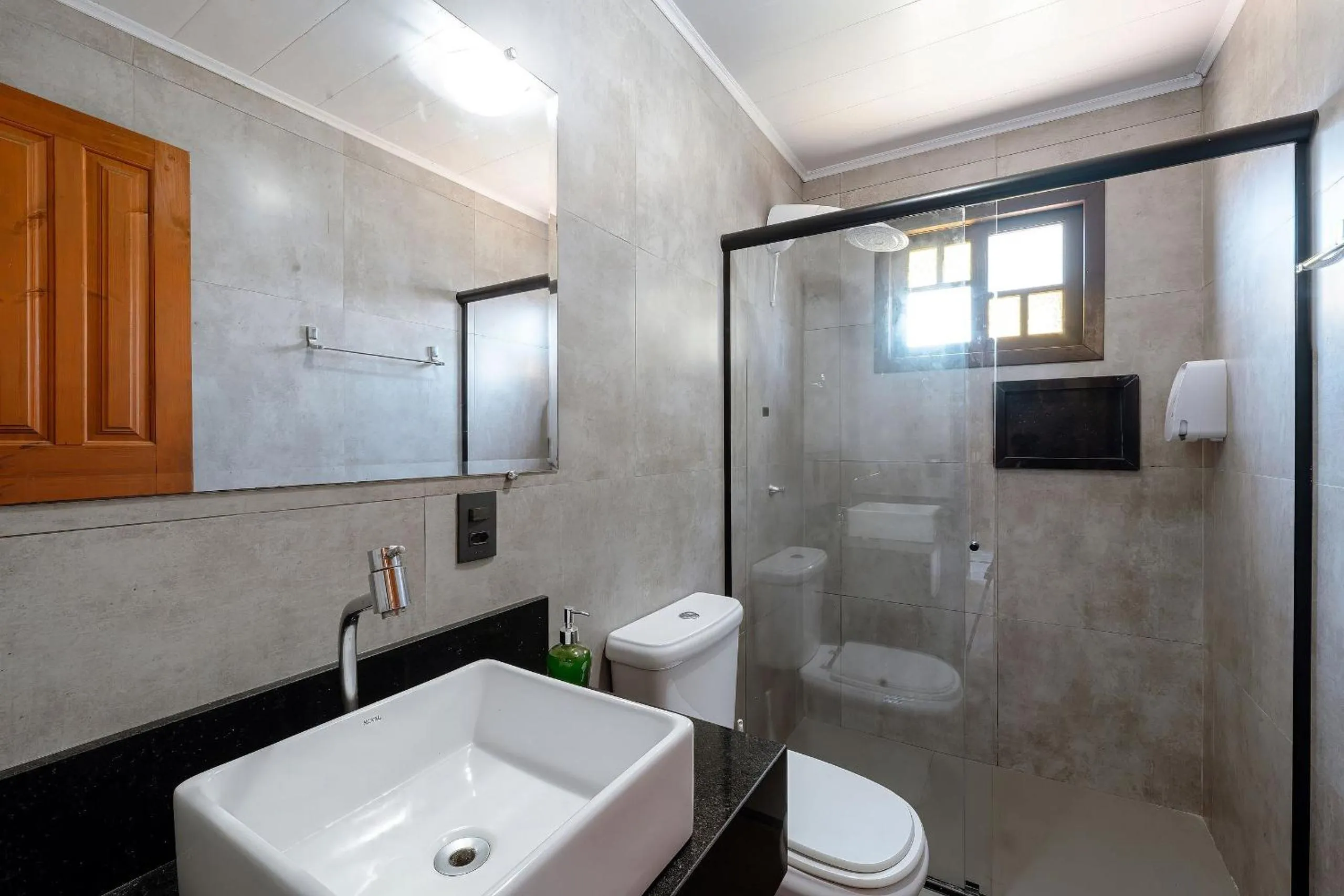 Toilet in Pousada Hanalie by - Easy Hotéis