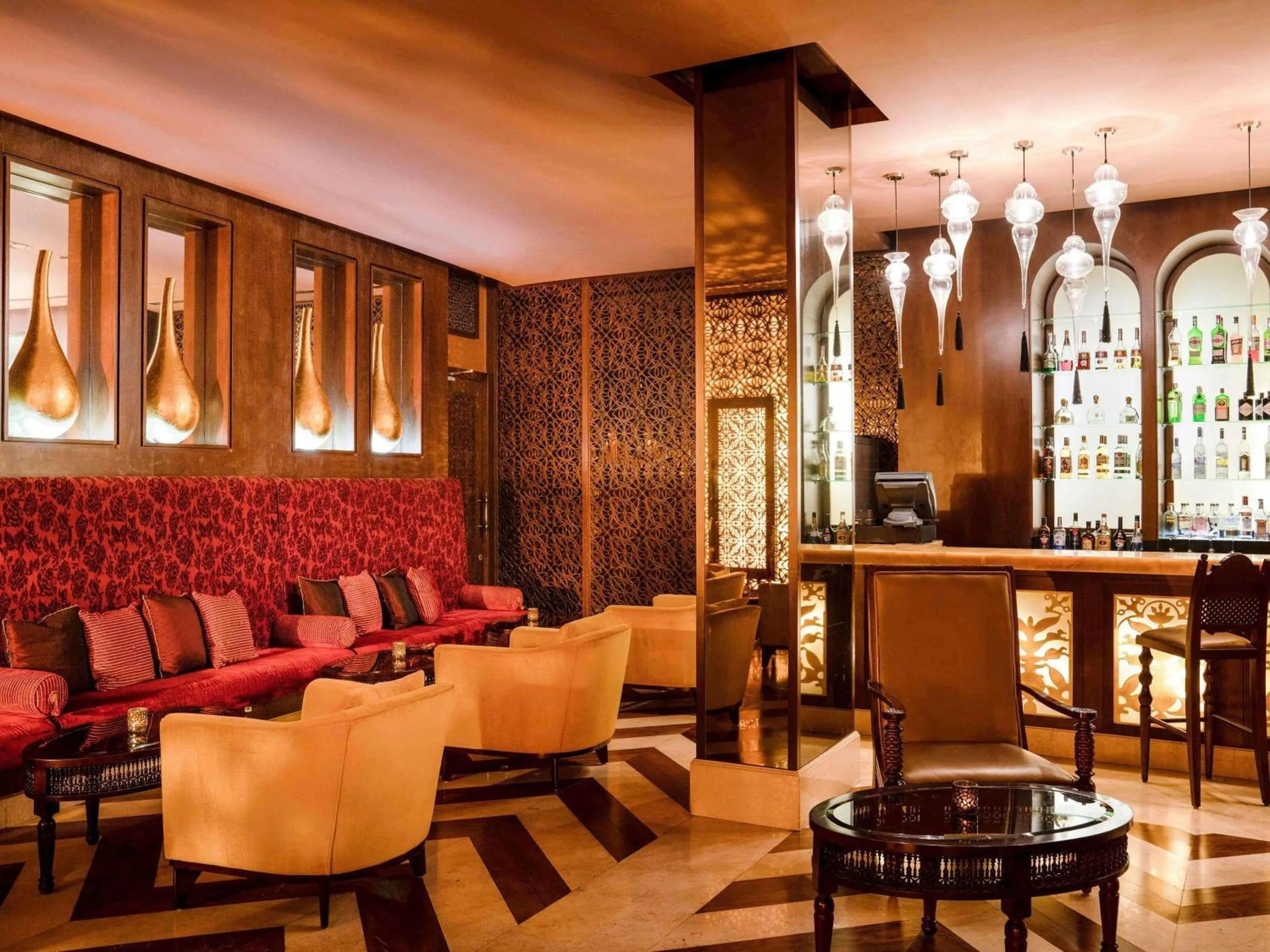 Lounge or bar in Sofitel Bahrain Zallaq Thalassa Sea & Spa