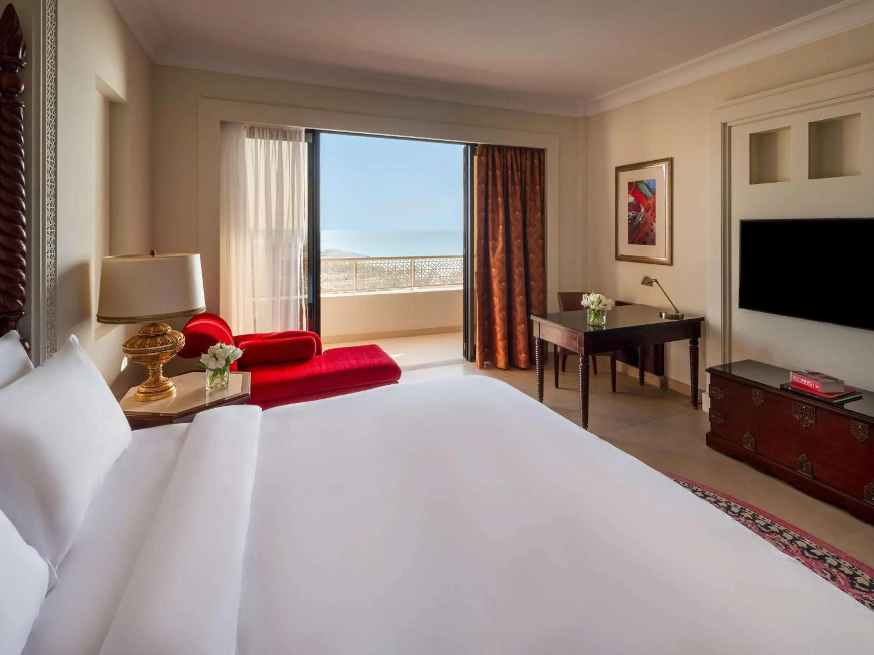 Bedroom, Bed in Sofitel Bahrain Zallaq Thalassa Sea & Spa