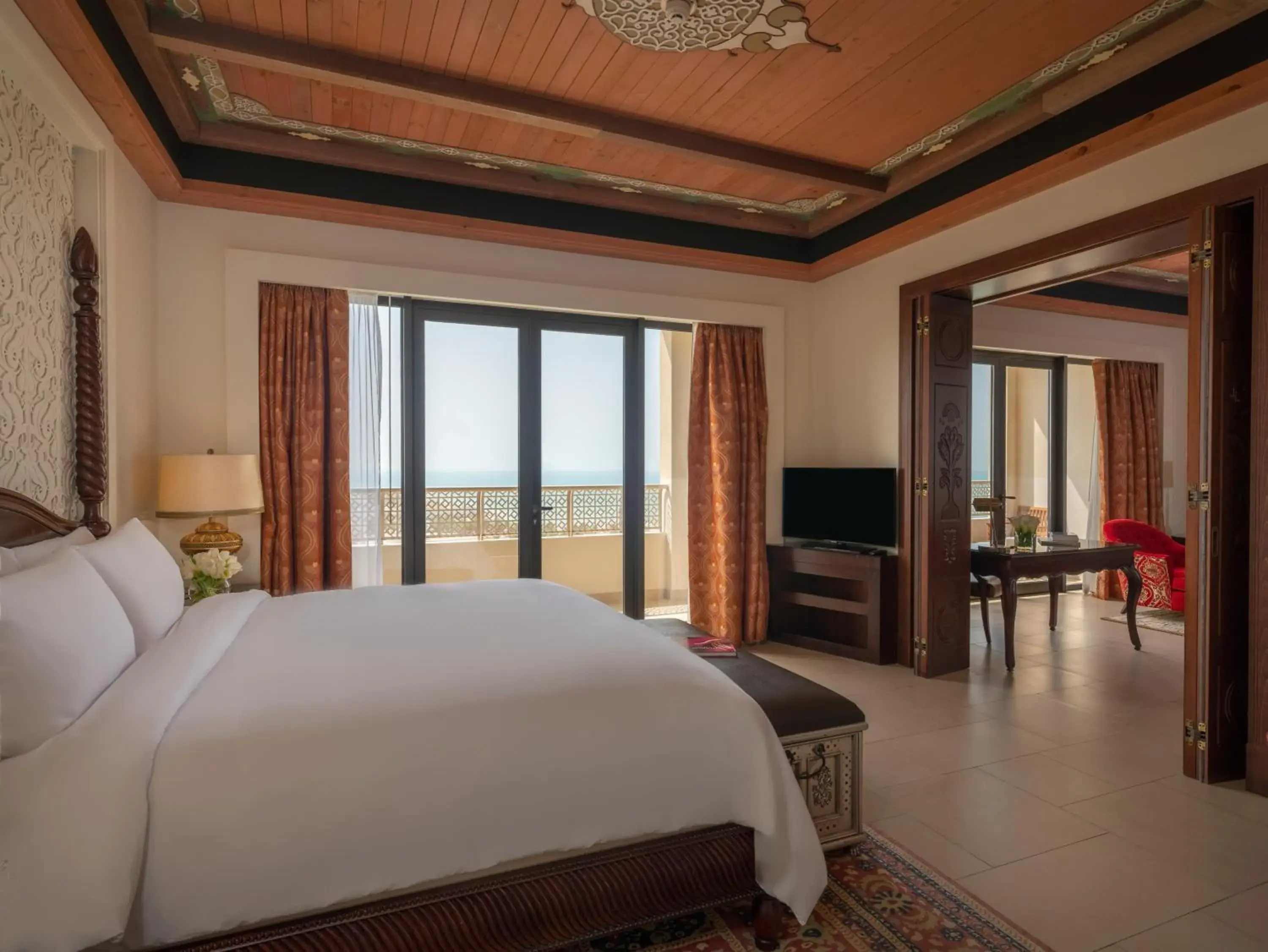 Bed in Sofitel Bahrain Zallaq Thalassa Sea & Spa