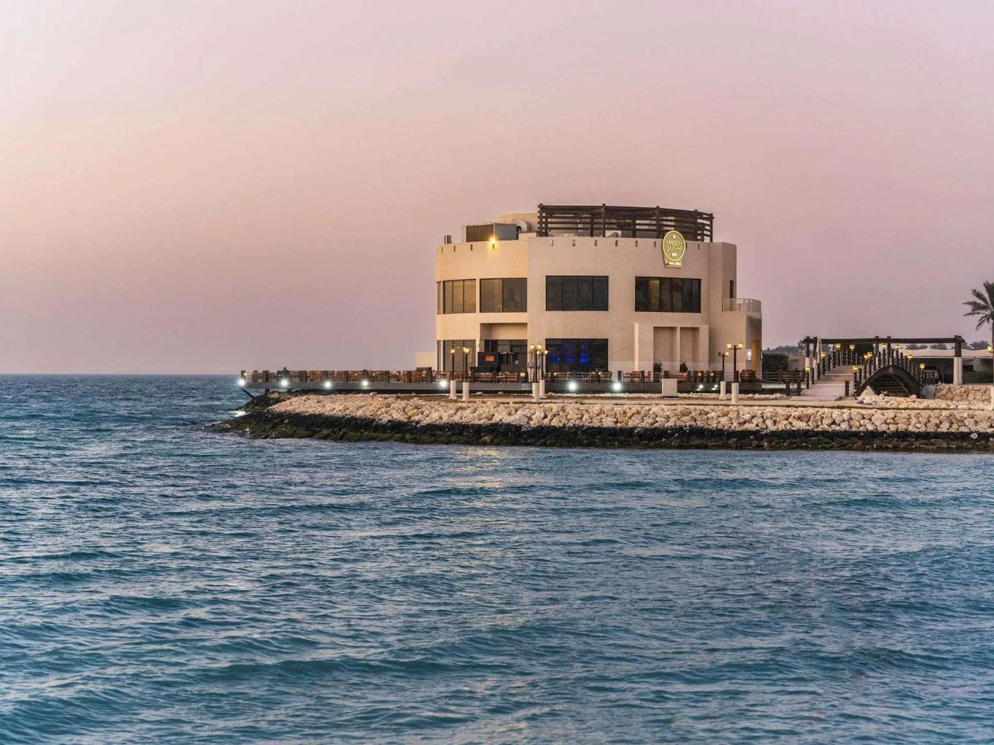 Restaurant/places to eat in Sofitel Bahrain Zallaq Thalassa Sea & Spa