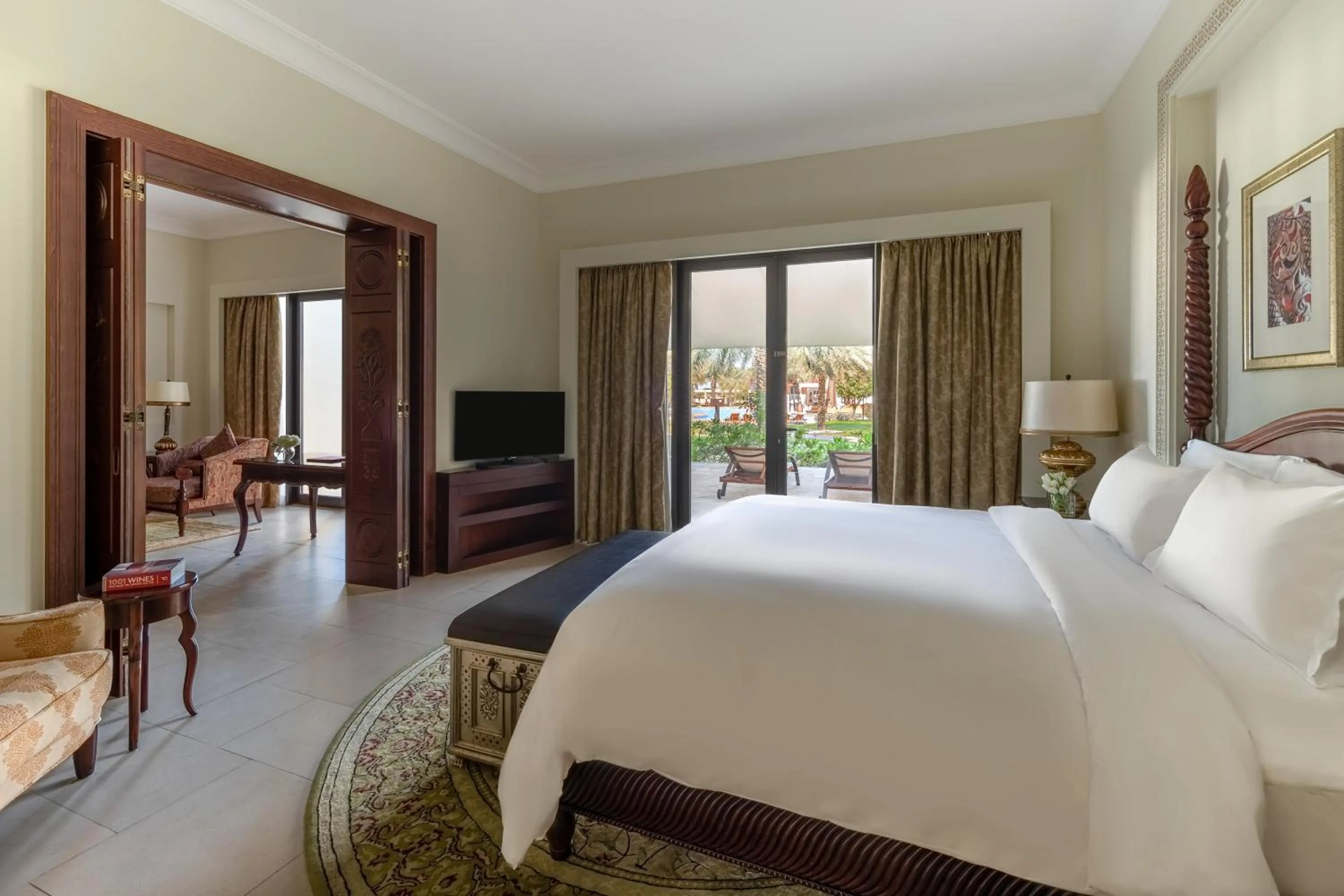 Photo of the whole room, Bed in Sofitel Bahrain Zallaq Thalassa Sea & Spa