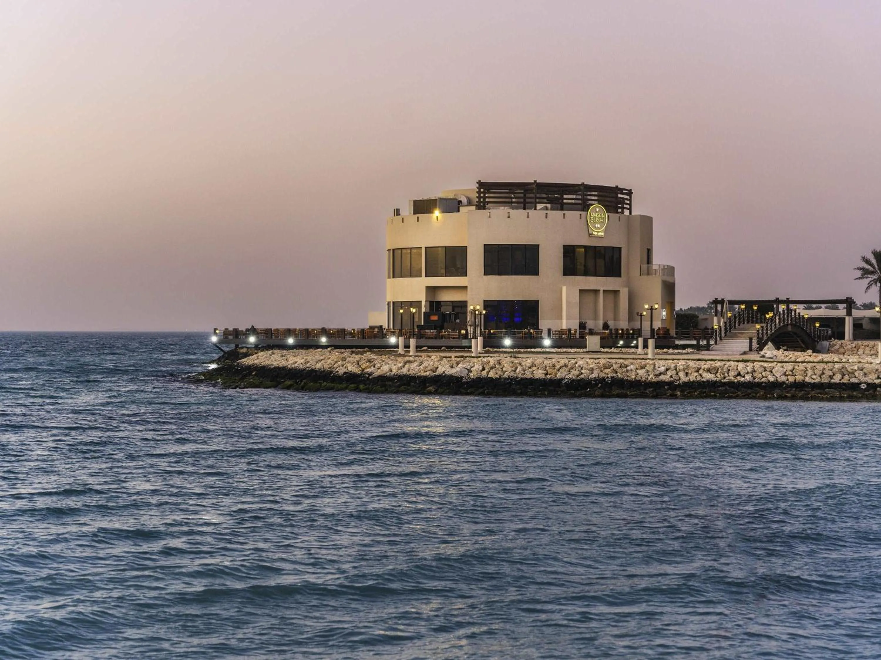 Restaurant/places to eat in Sofitel Bahrain Zallaq Thalassa Sea & Spa