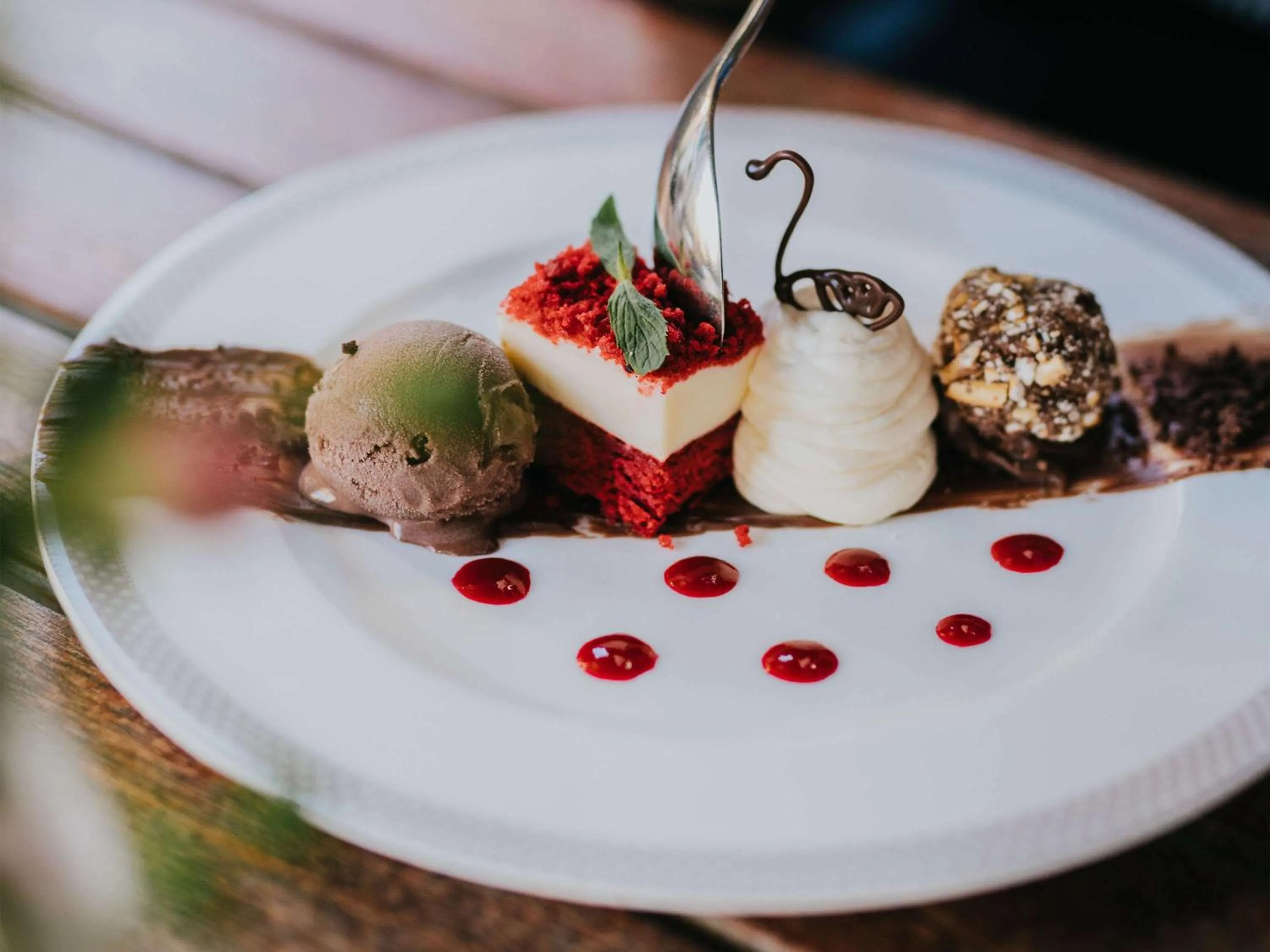 Restaurant/places to eat in Novotel Newcastle Beach