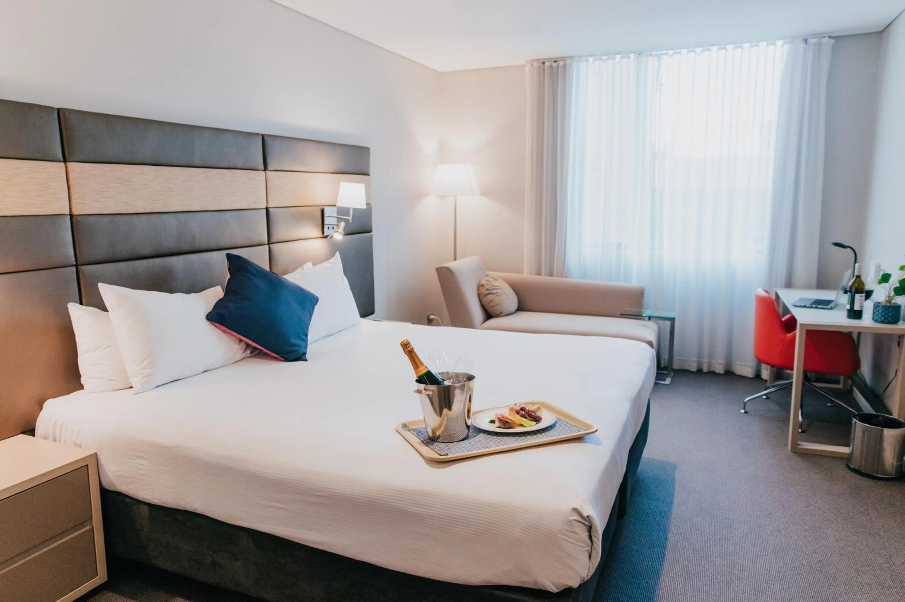 Bed in Novotel Newcastle Beach