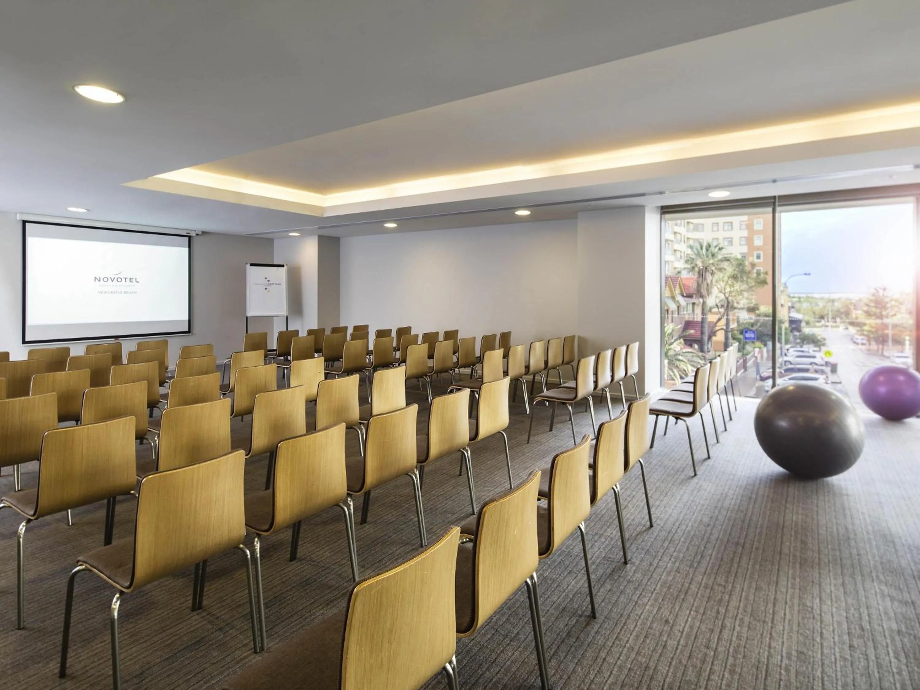 Meeting/conference room in Novotel Newcastle Beach