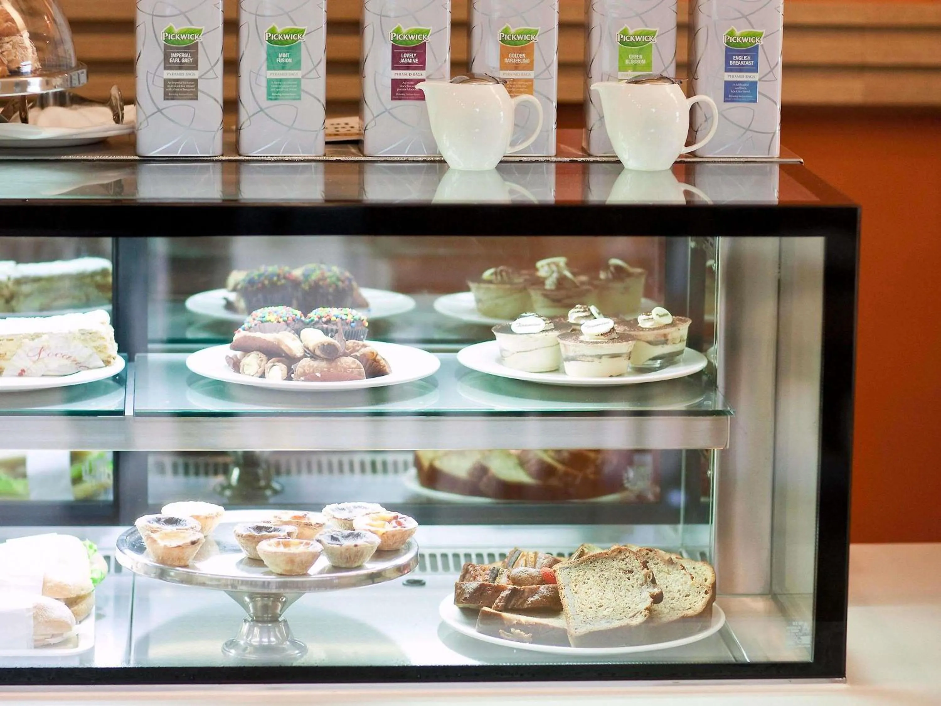 Restaurant/places to eat in Novotel Newcastle Beach