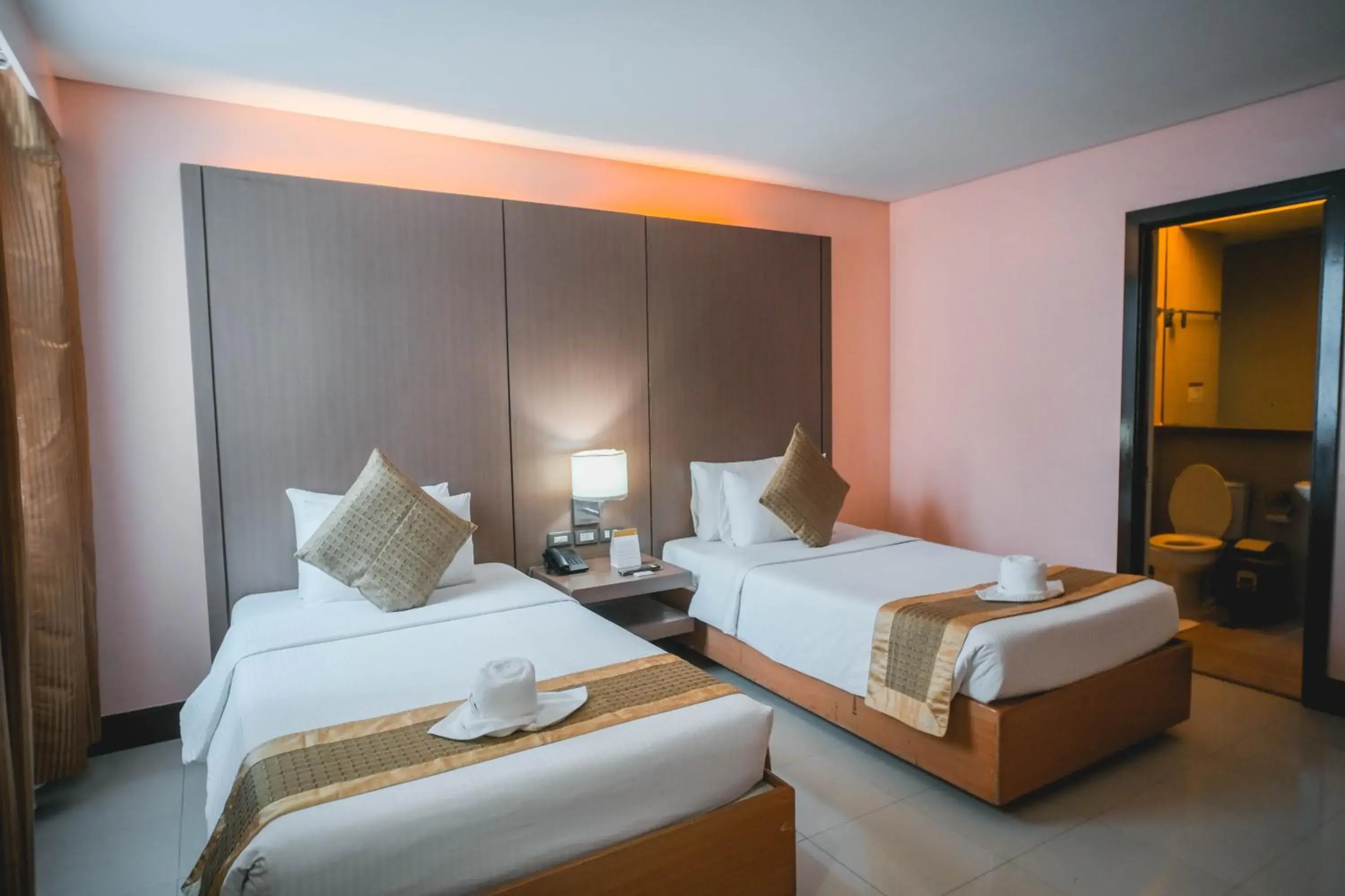 Bed in Manila Grand Opera Hotel Bed in Manila Grand Opera Hotel