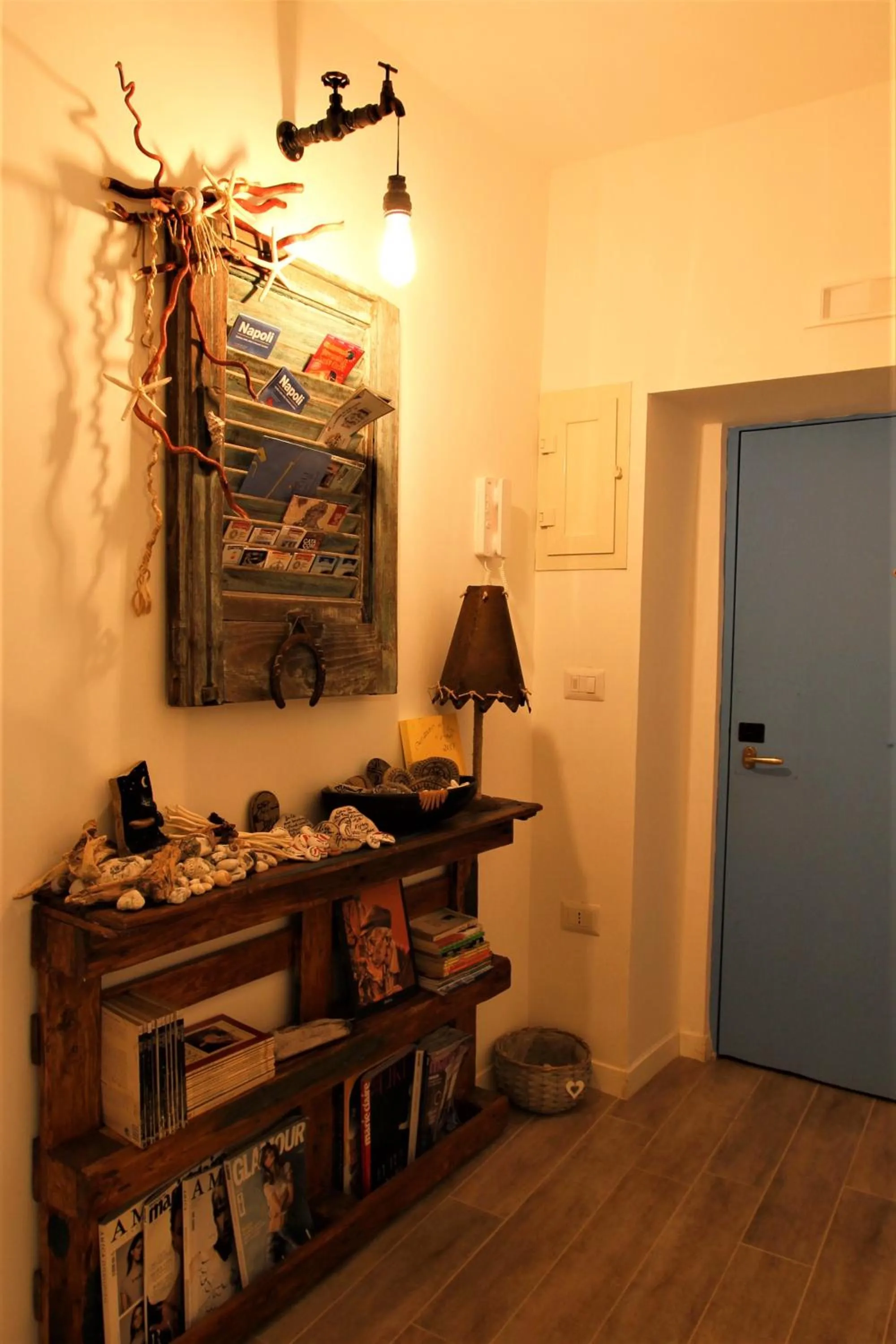 Lobby or reception in La 'NZIRIA