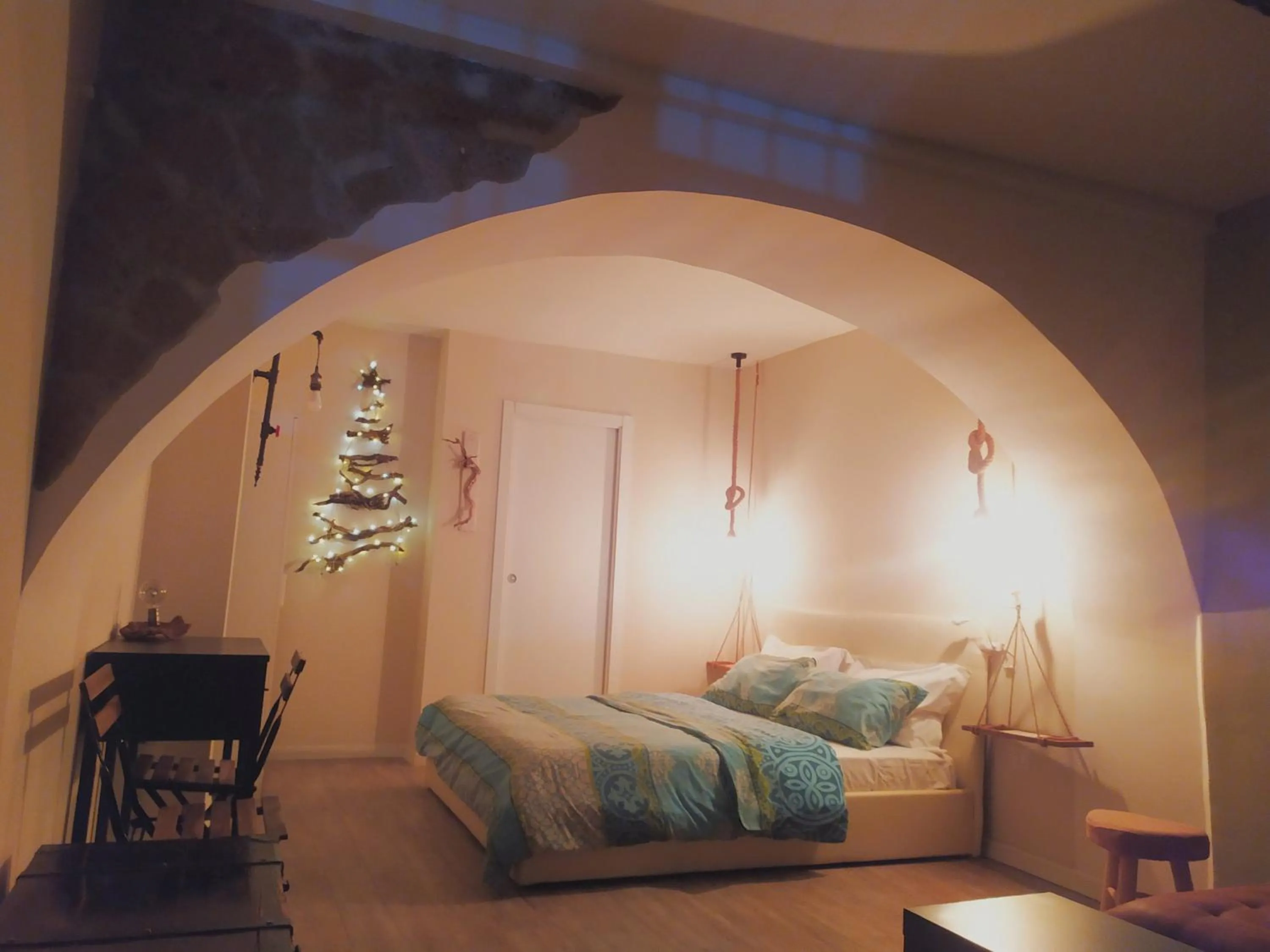 Bedroom, Bed in La 'NZIRIA