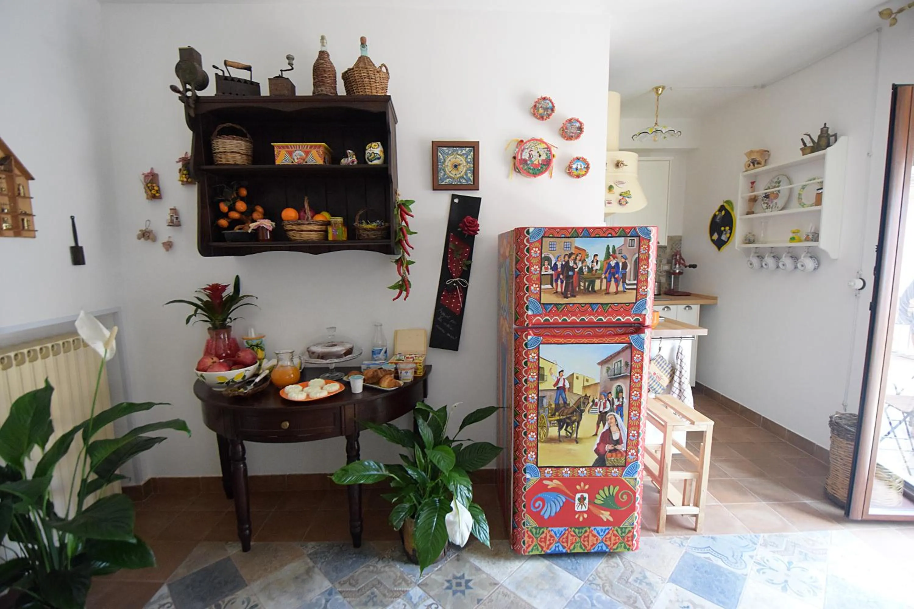 Communal kitchen in Zù Mariu B&B
