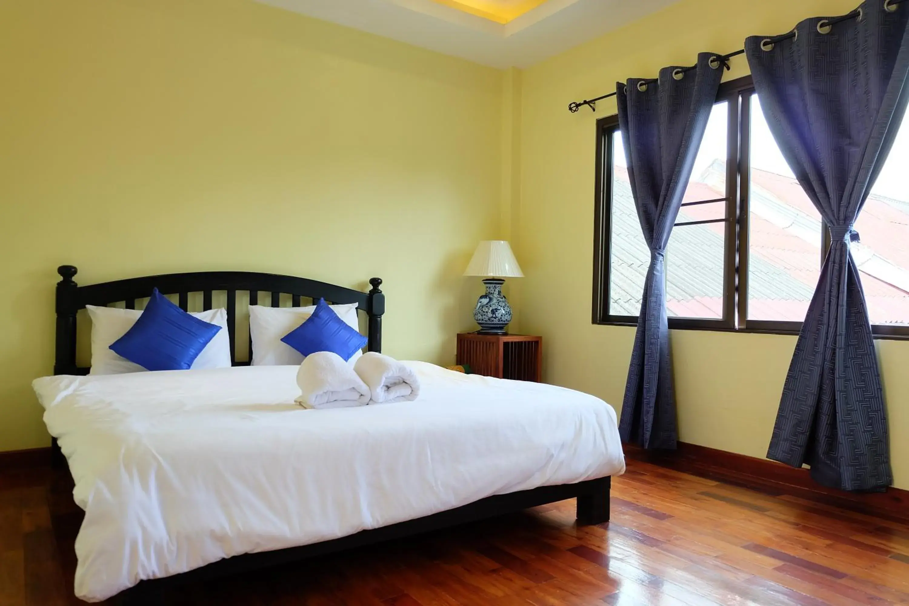 Bed in Inthira Thakhek Bed in Inthira Thakhek