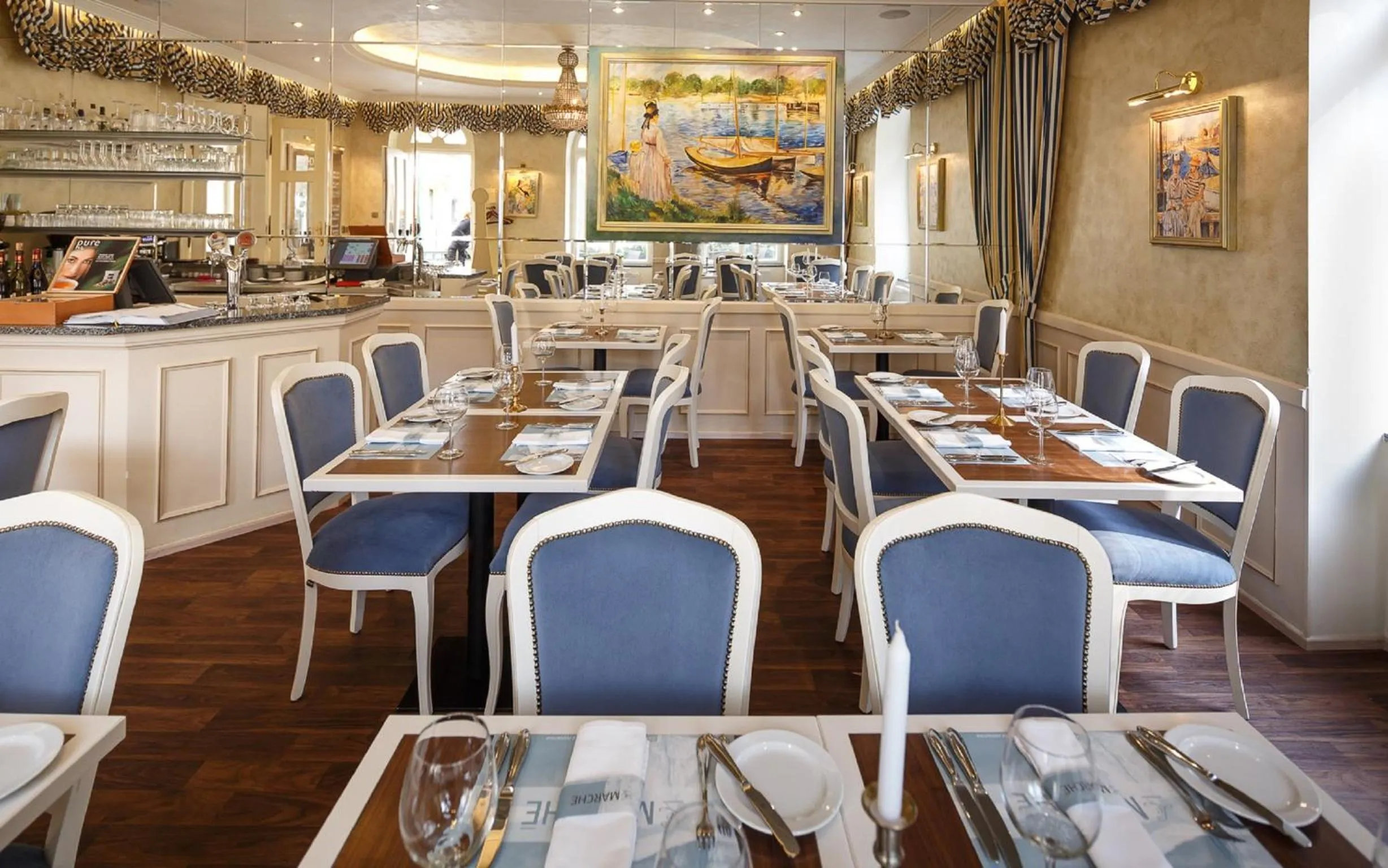 Restaurant/places to eat in Villa Basileia Riverside