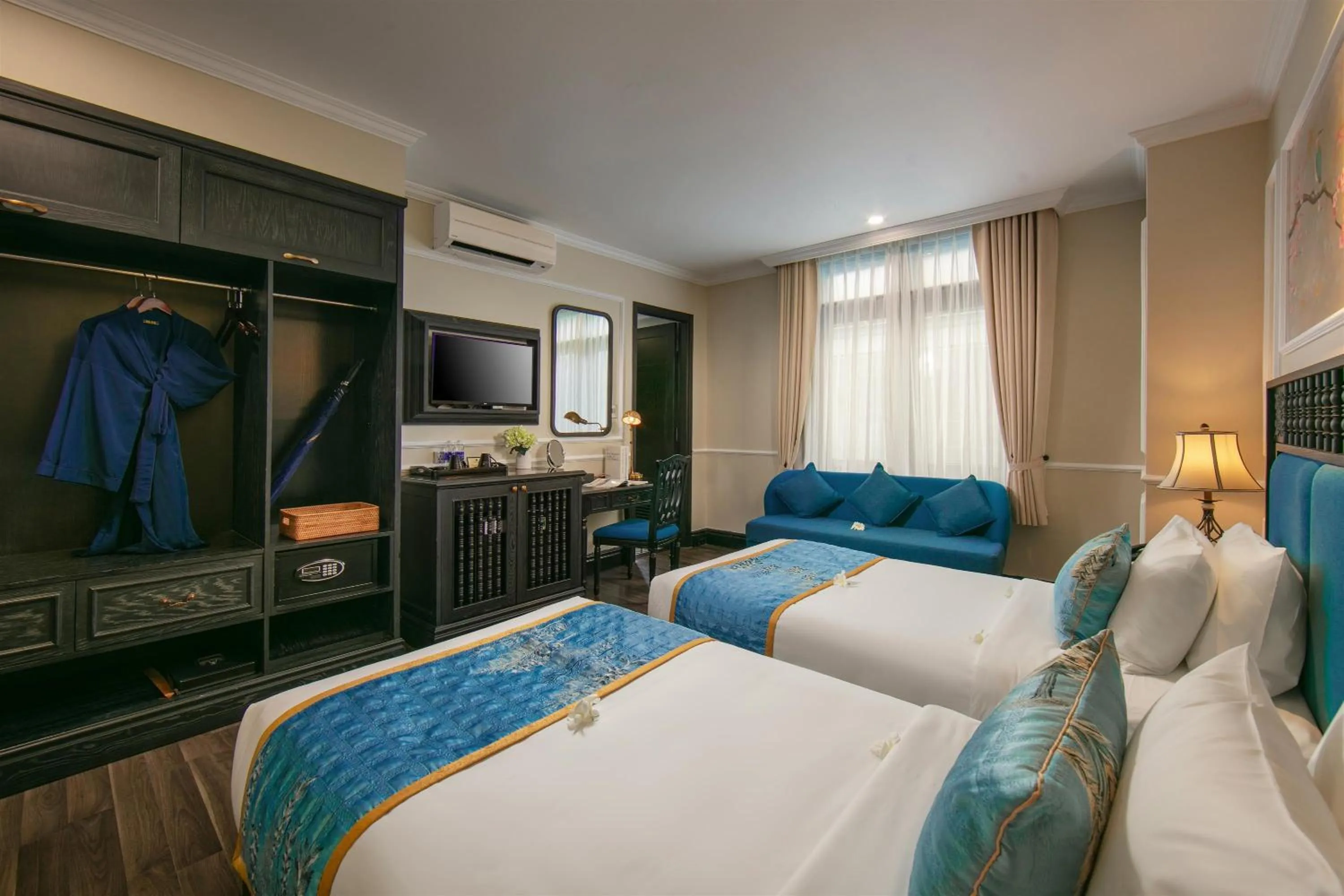 Bed in Hoi An Golden Holiday Hotel & Spa