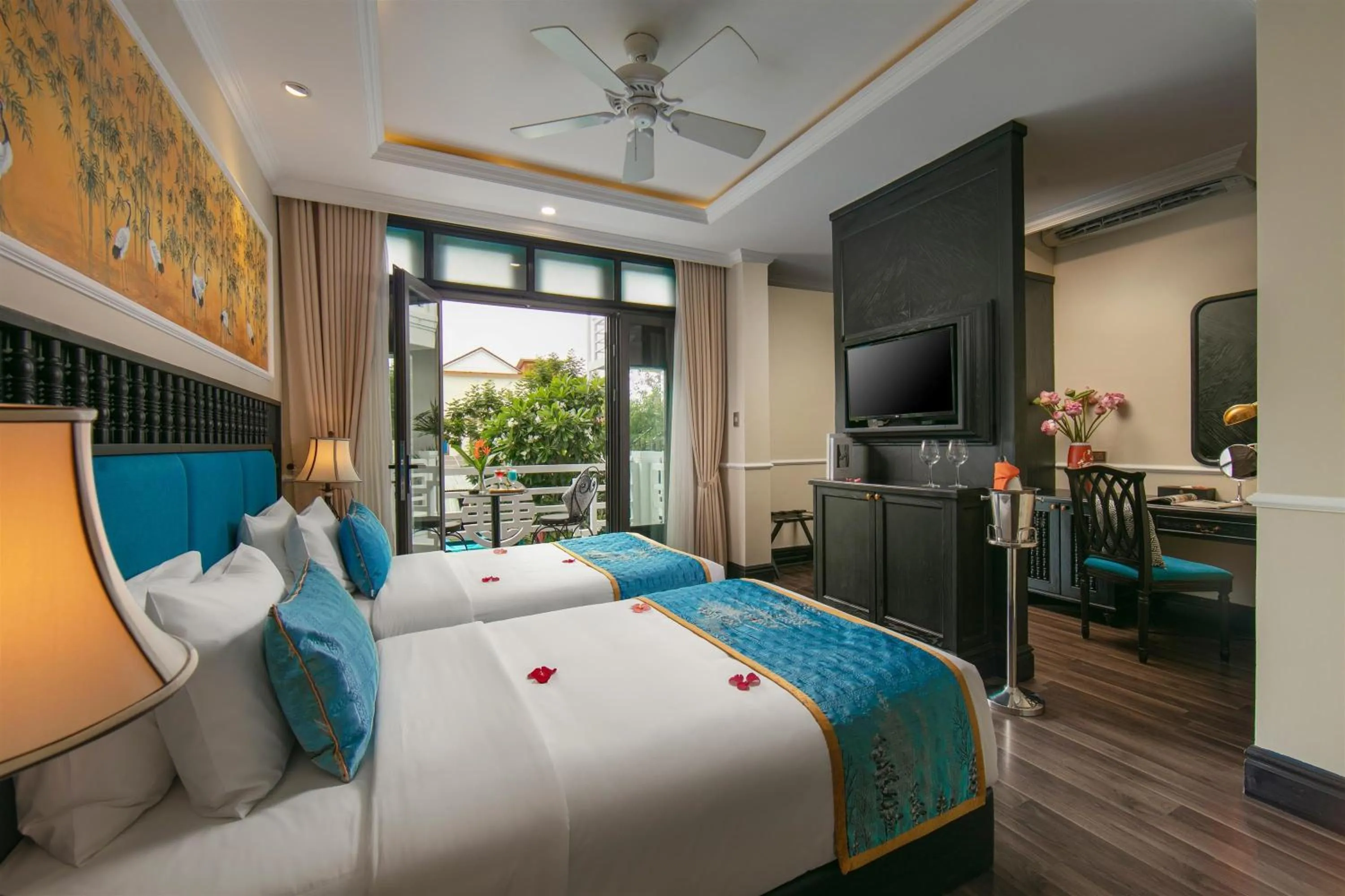 Bed in Hoi An Golden Holiday Hotel & Spa