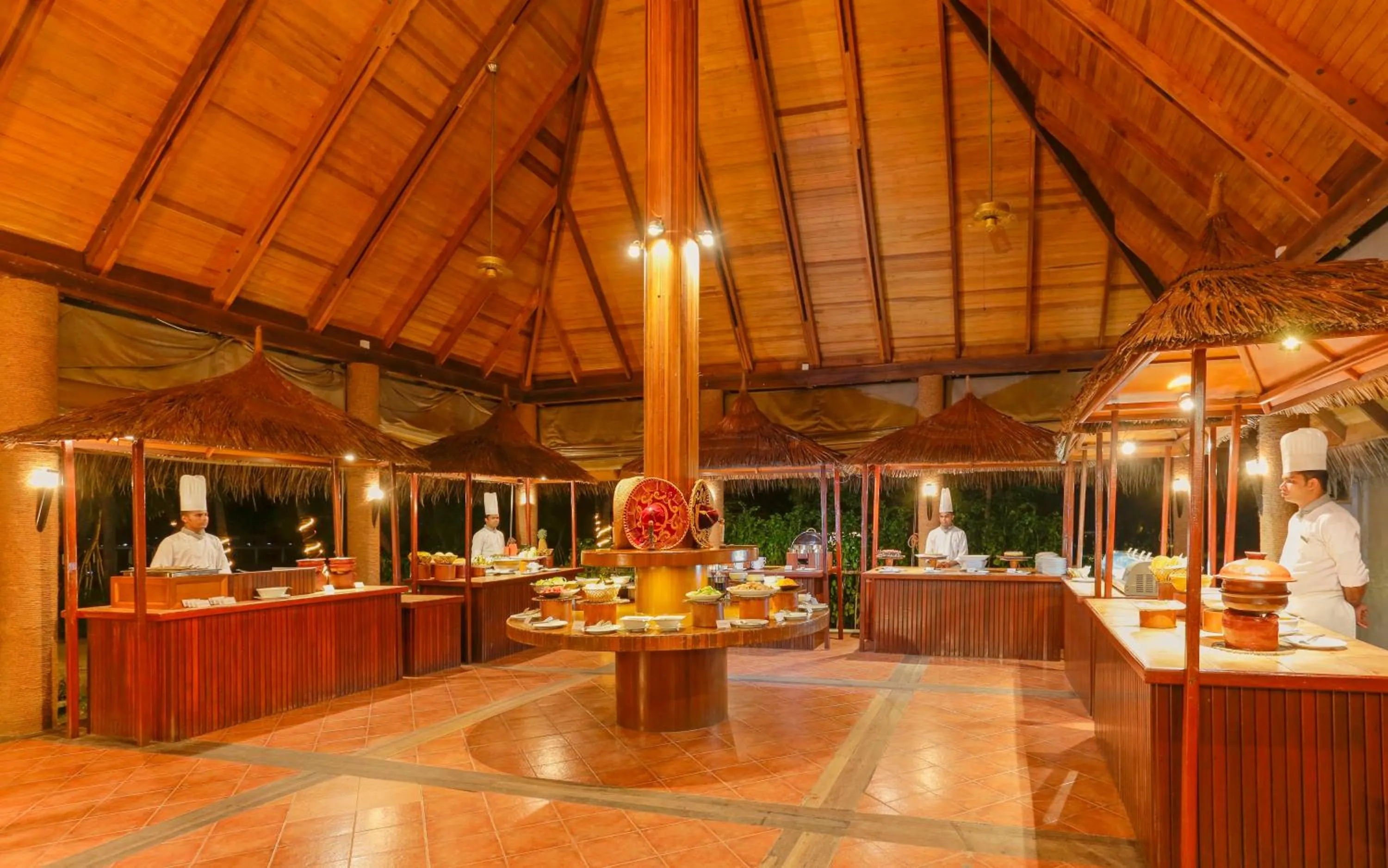 Meals in Medhufushi Island Resort