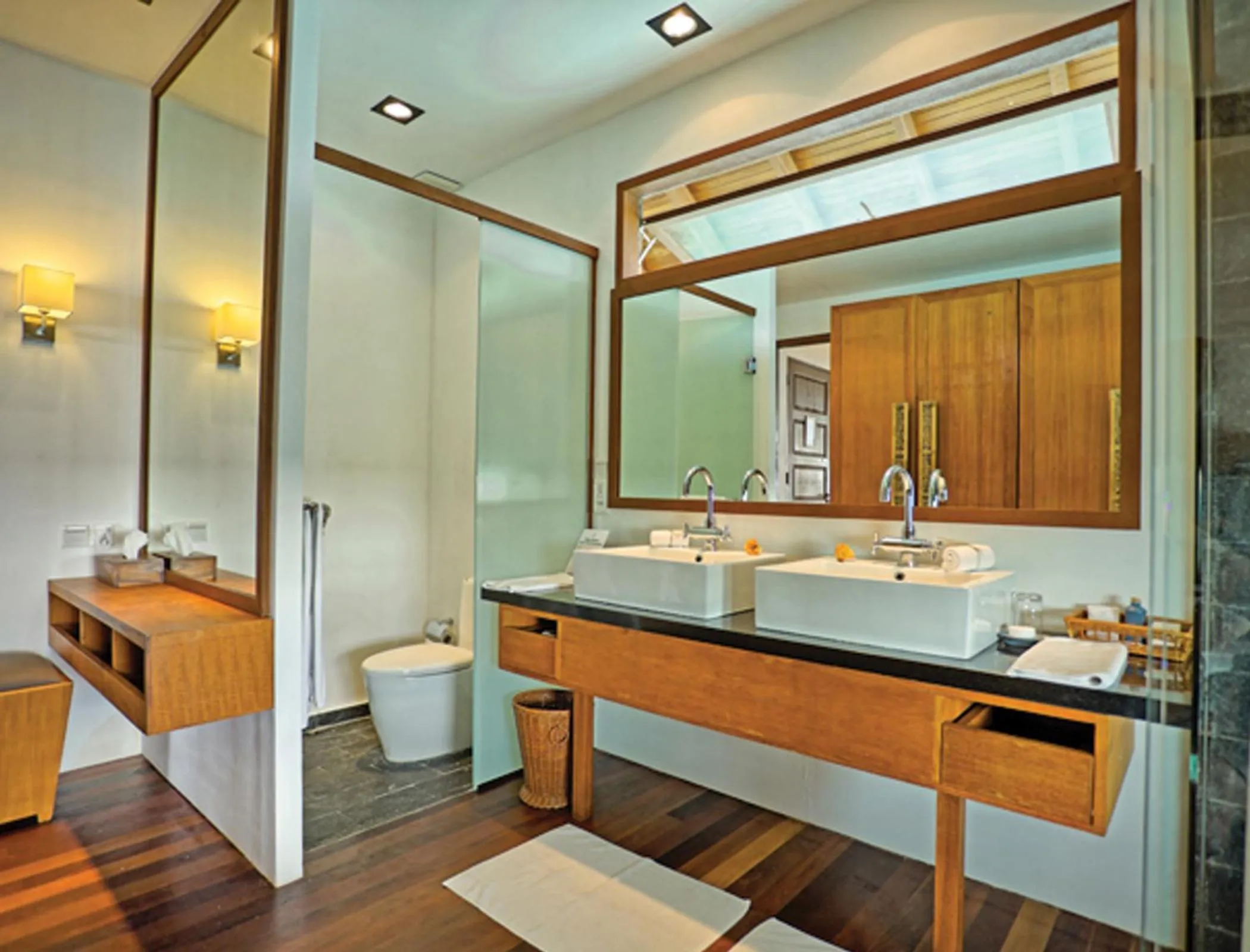 Toilet in Medhufushi Island Resort