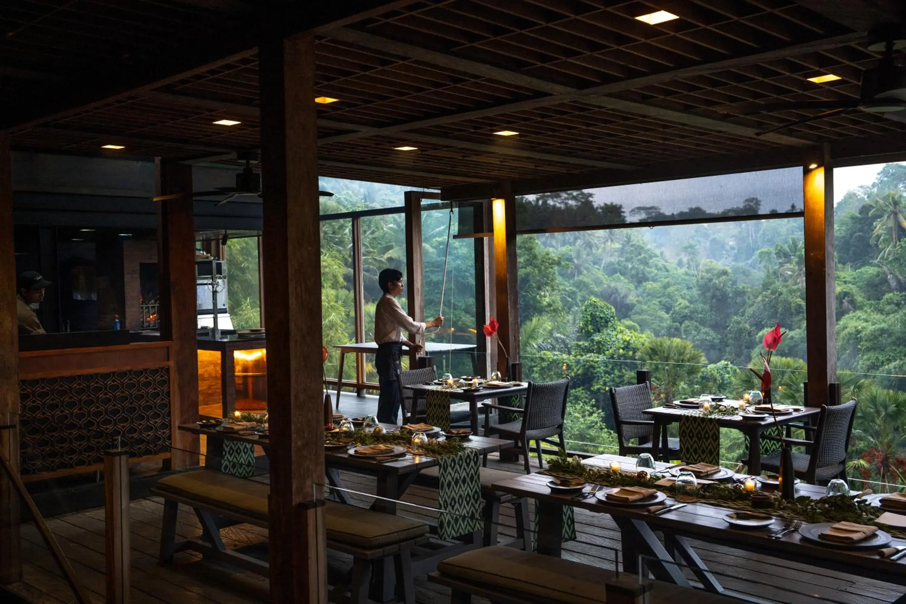 Restaurant/places to eat in Chapung Sebali Resort Restaurant/places to eat in Chapung Sebali Resort