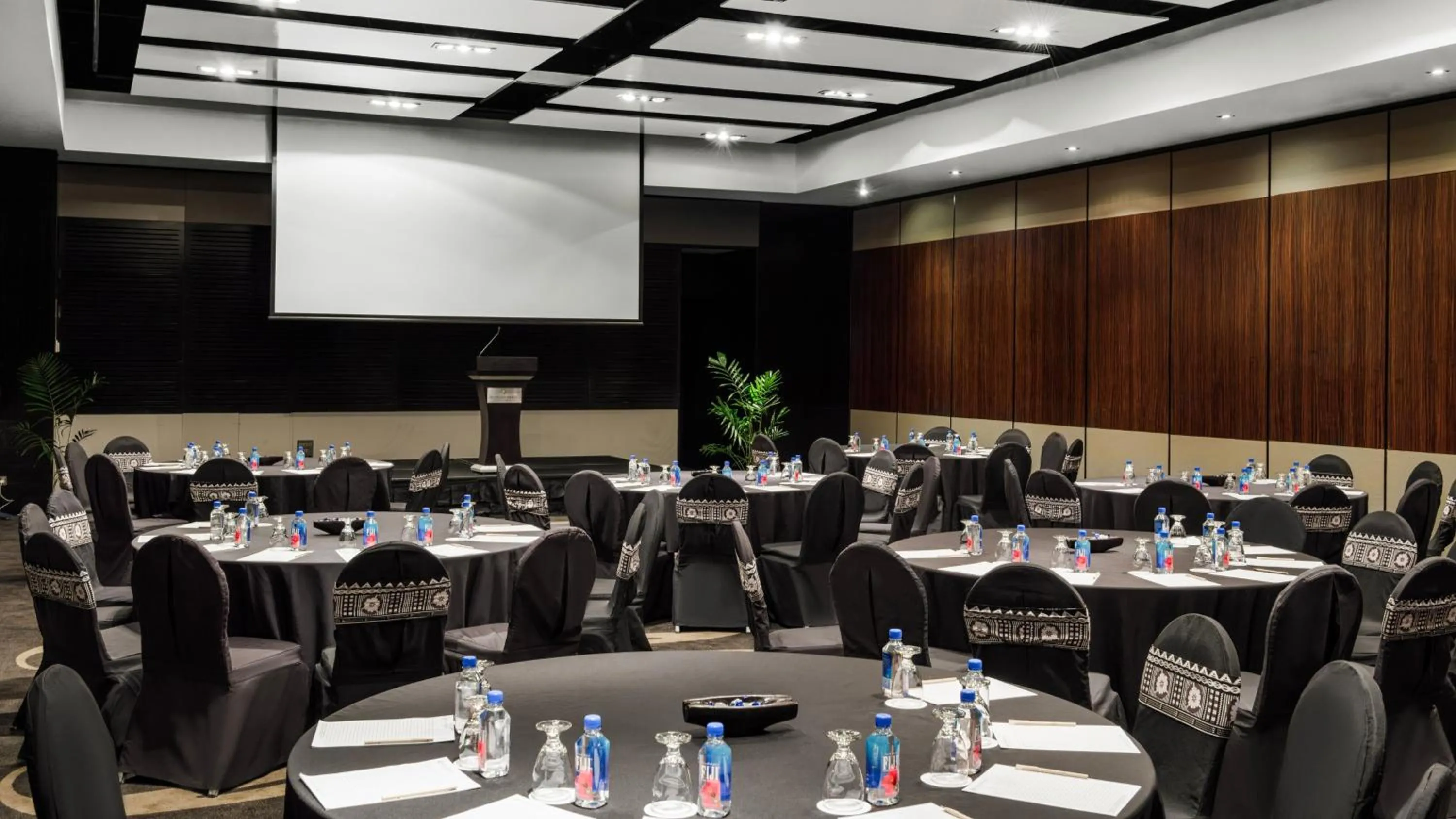 Banquet/Function facilities in InterContinental Fiji Golf Resort & Spa by IHG