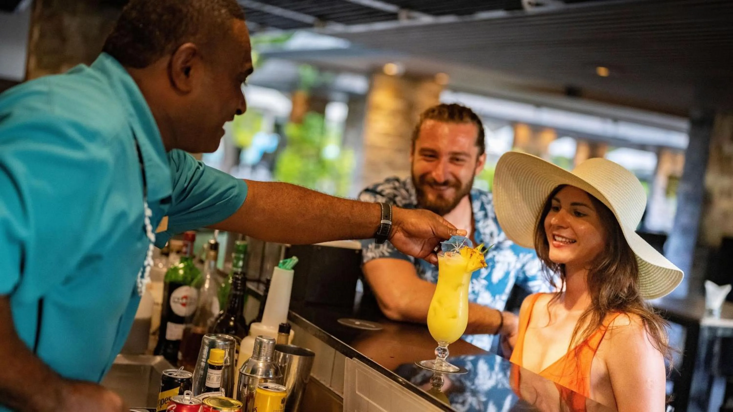 Lounge or bar in InterContinental Fiji Golf Resort & Spa by IHG