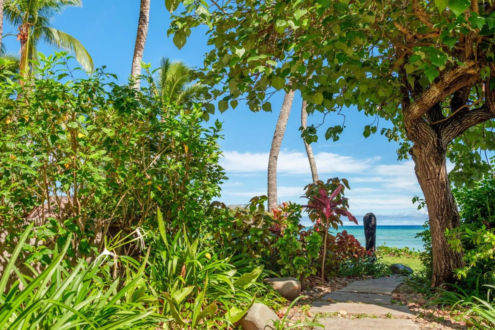 Photo of the whole room in InterContinental Fiji Golf Resort & Spa by IHG