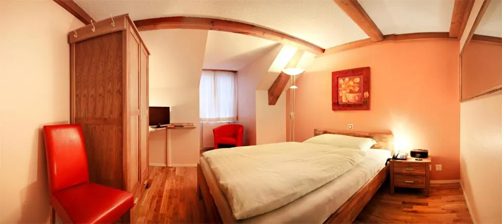 Bed in Hotel Hirschen