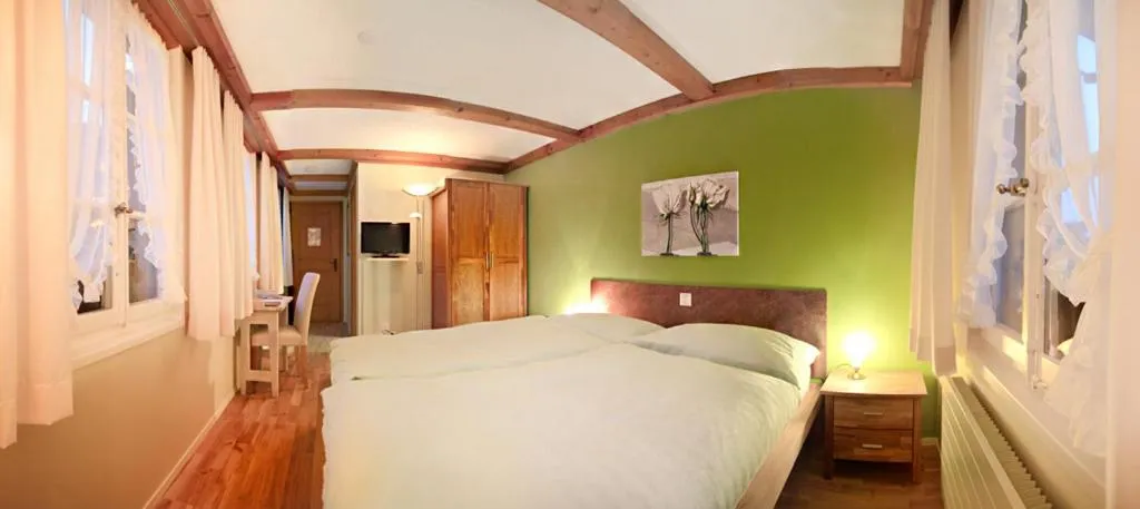 Bed in Hotel Hirschen