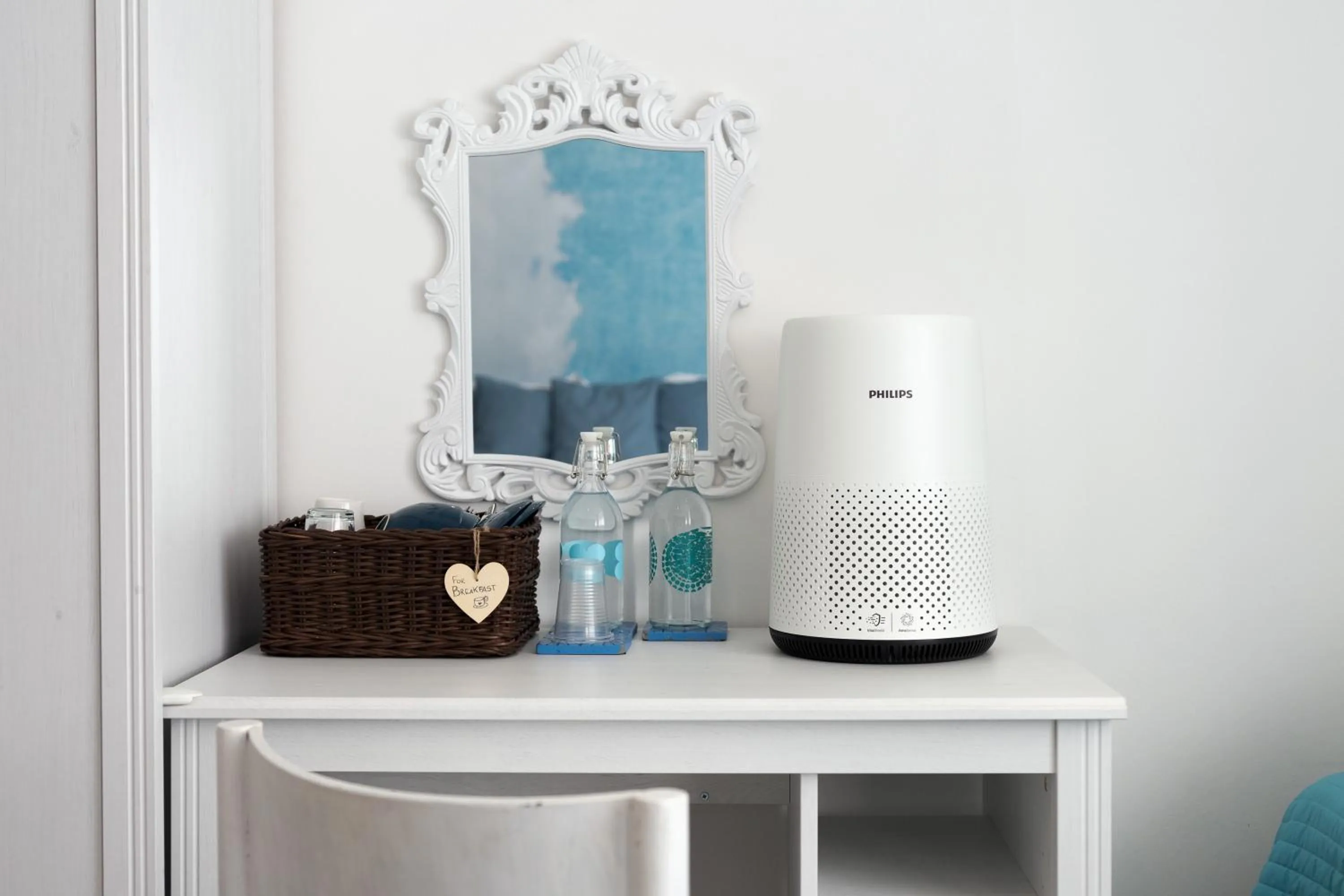 Seating area in Francis Superior Rooms