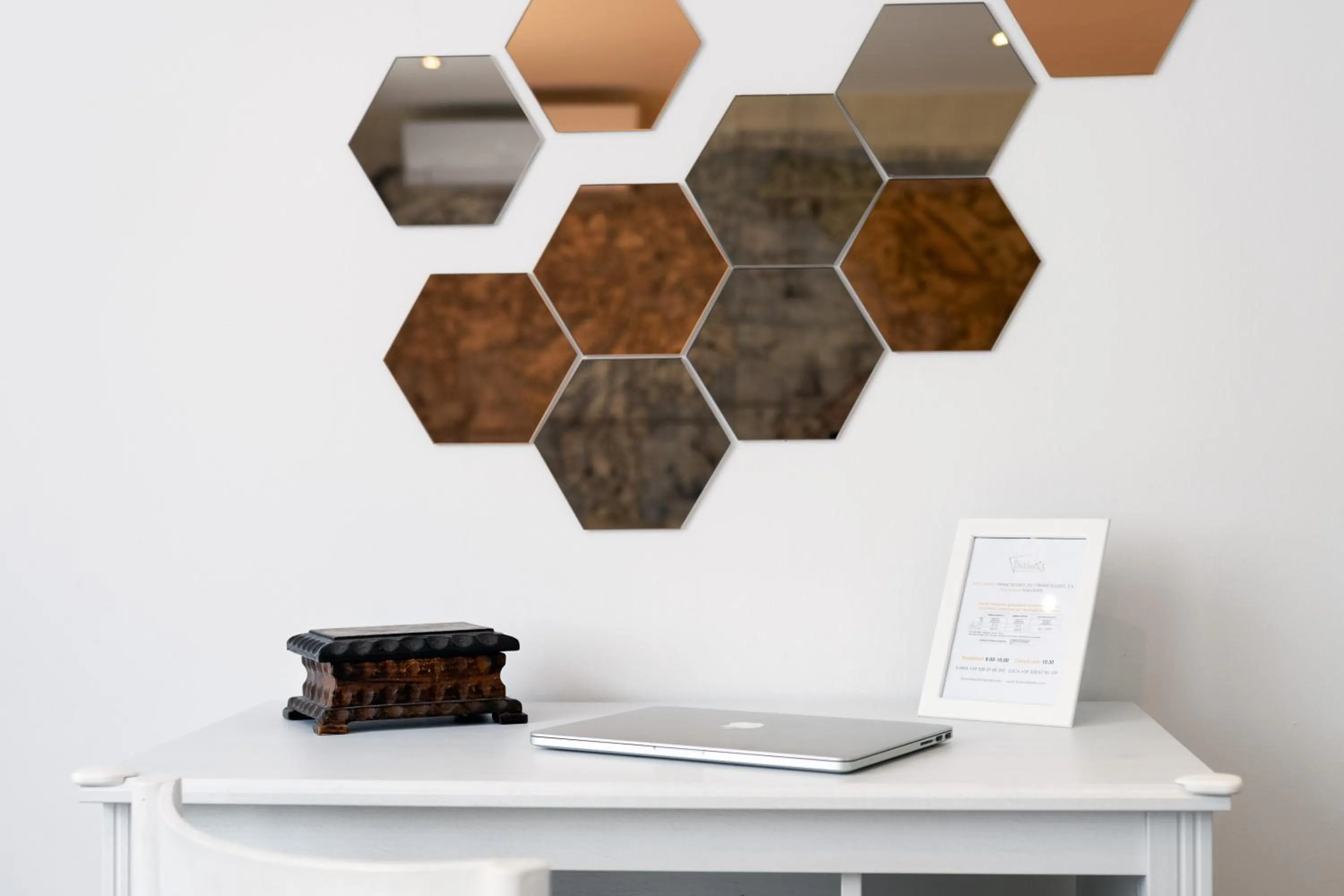 Seating area in Francis Superior Rooms