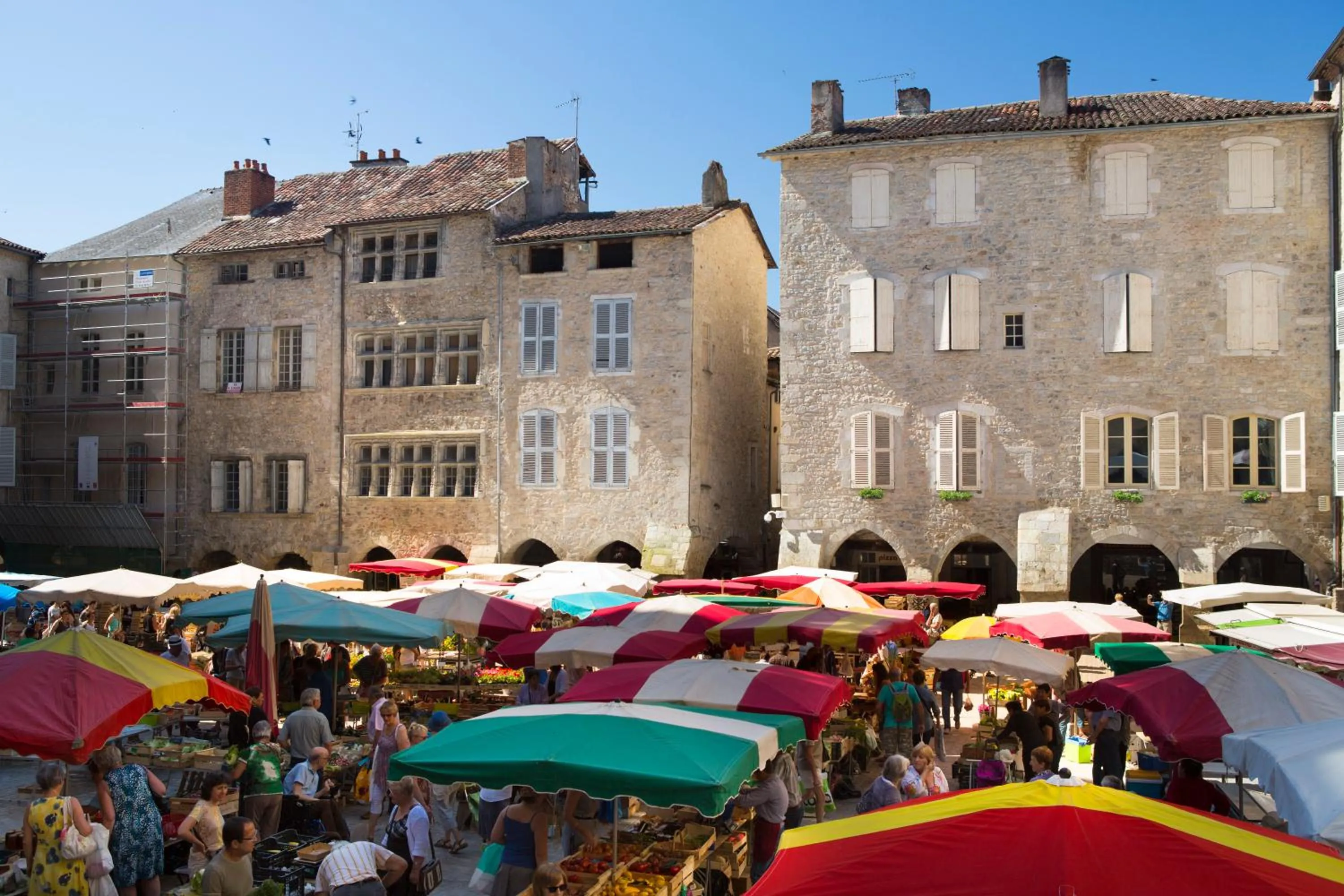Nearby landmark in inspiration by balladins Villefranche-de-Rouergue