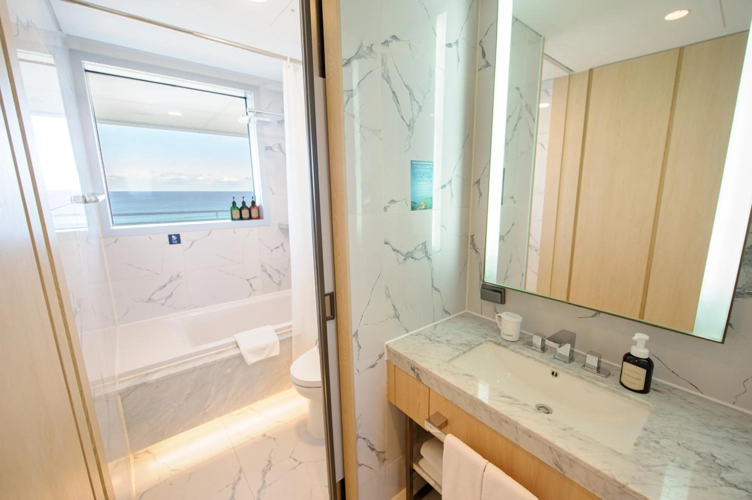 Shower in St. John's Hotel