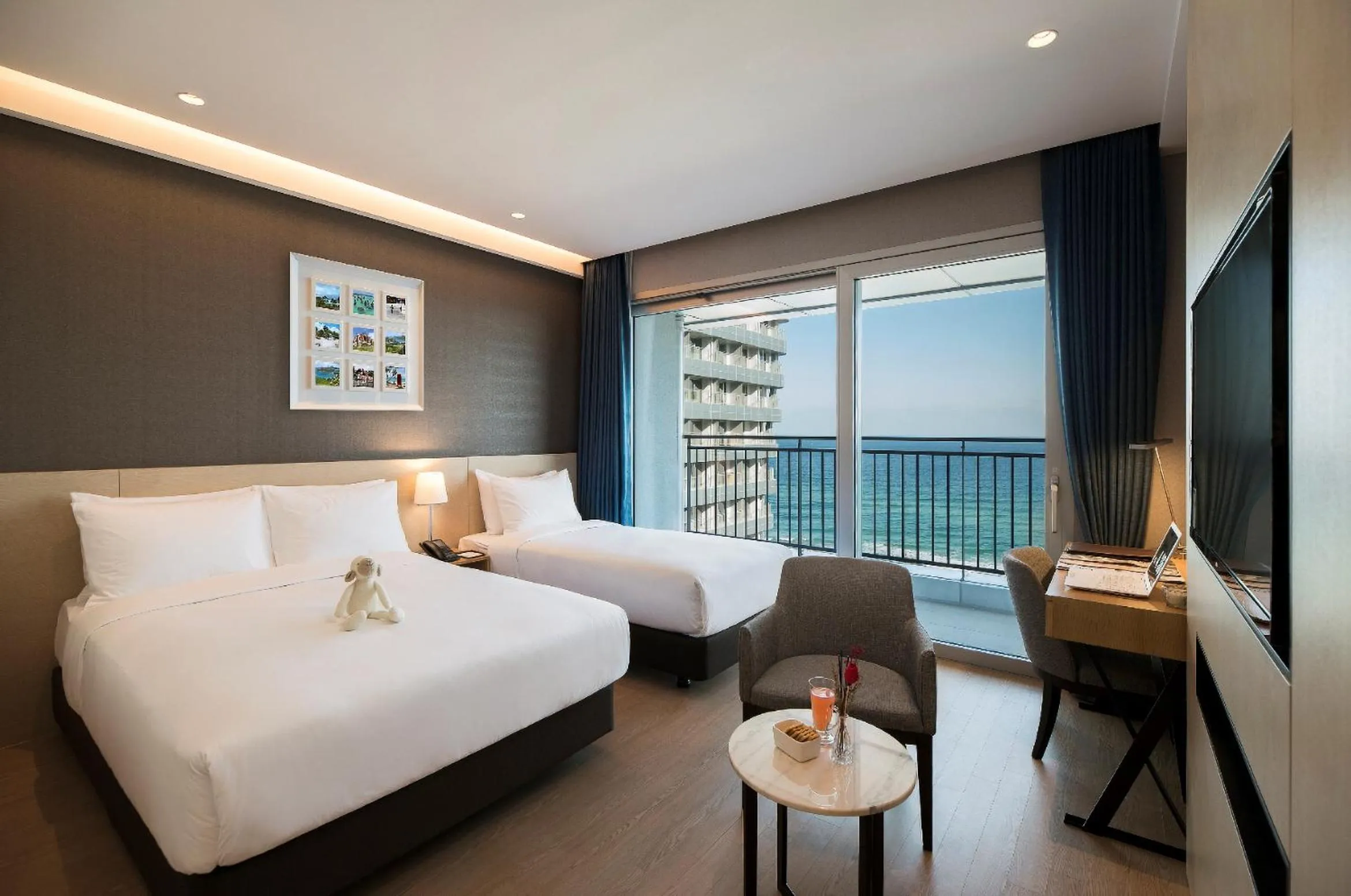 Bed in St. John's Hotel