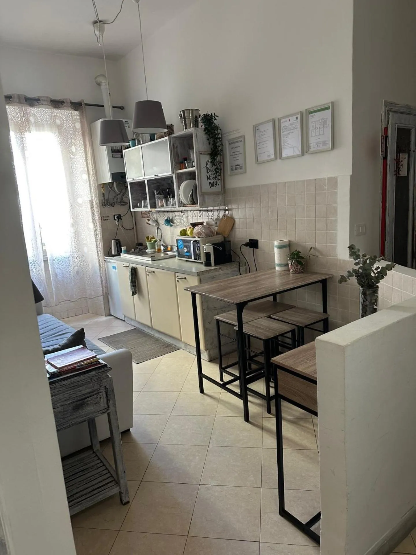 Communal kitchen in Guest House Relais Indipendenza