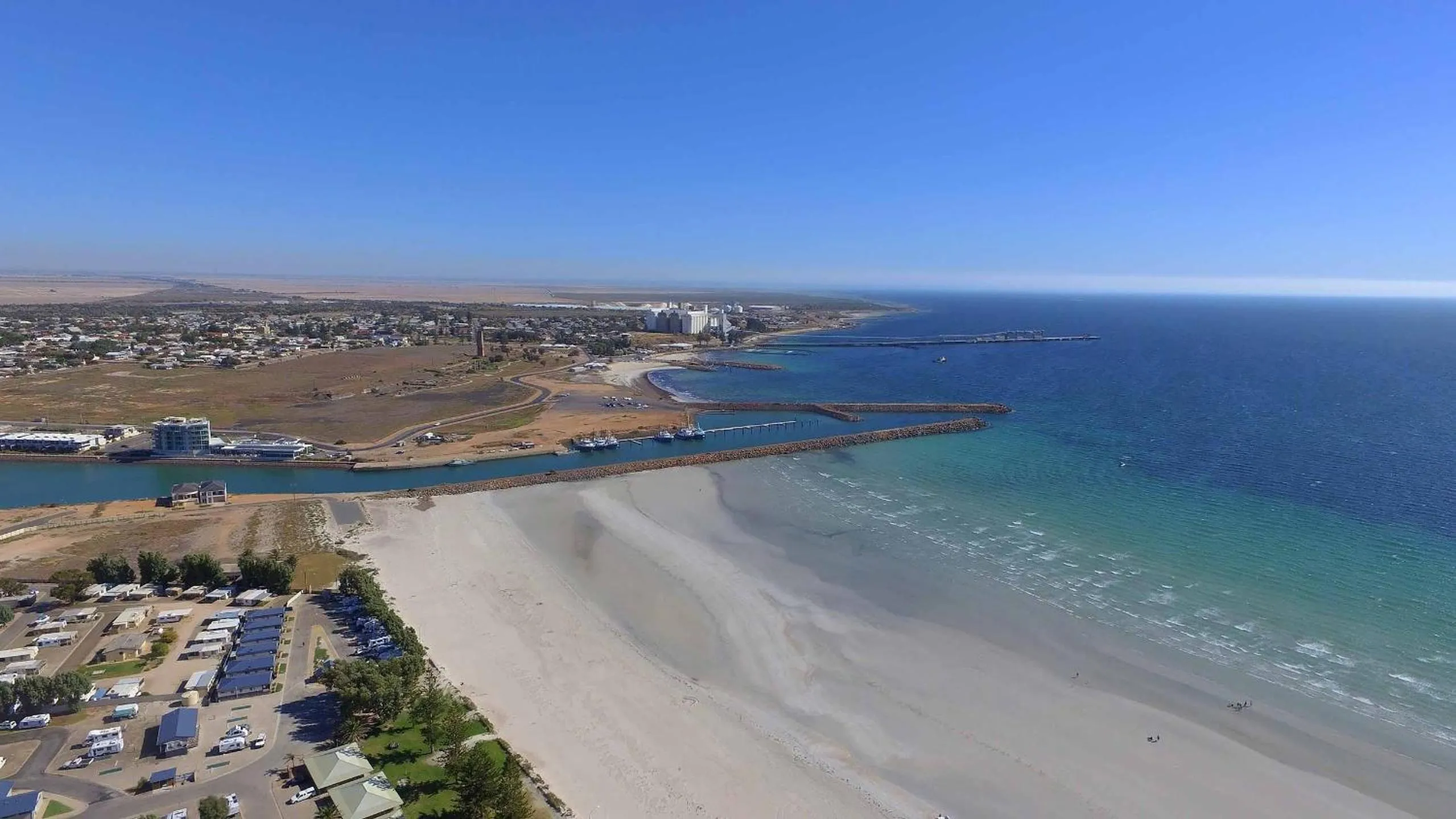 Beach in Wallaroo Holiday Park
