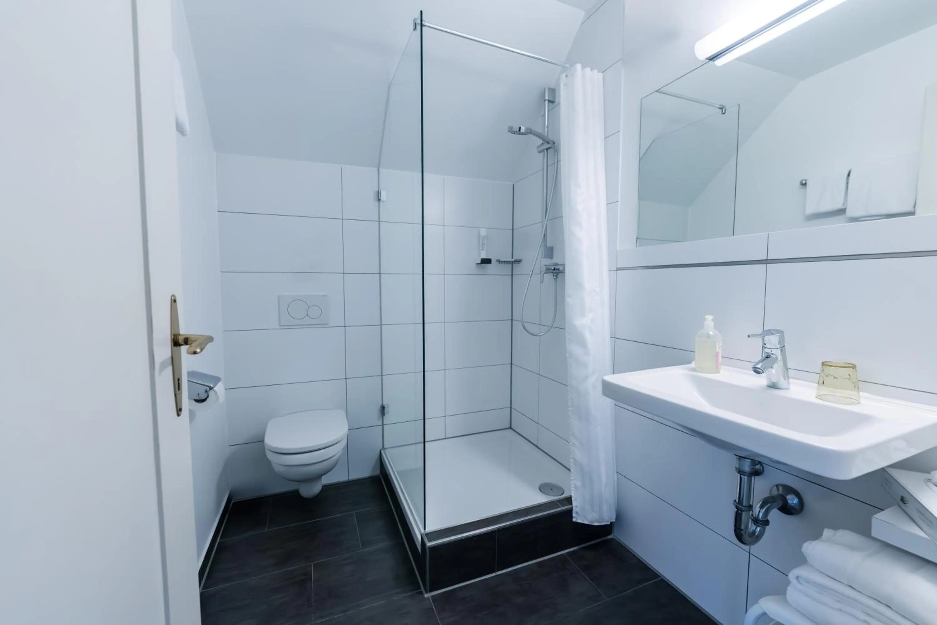 Bathroom in Hotel Bergbauer mit Late-Self-Check-IN