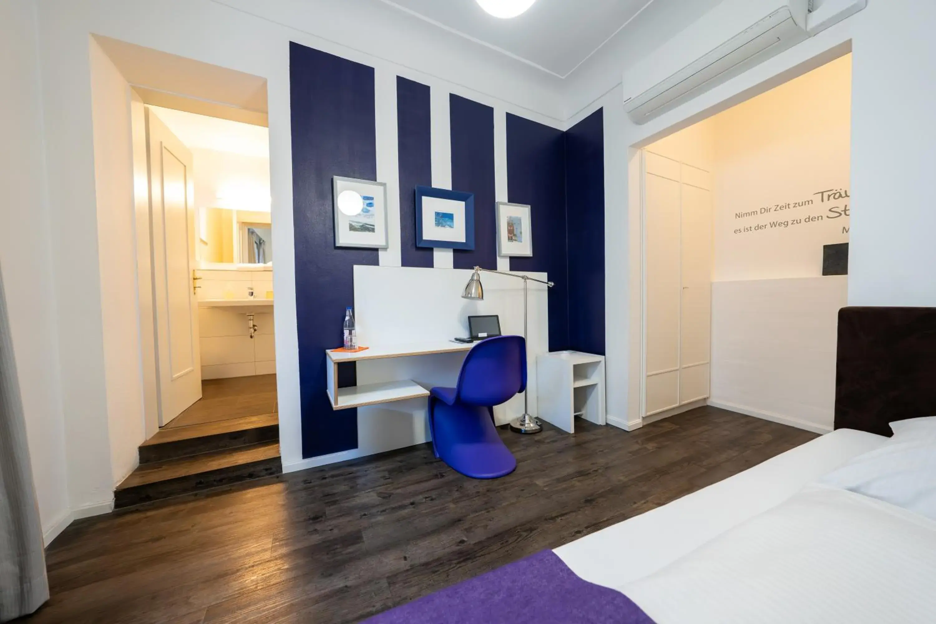 Single Room in Hotel Bergbauer mit Late-Self-Check-IN Single Room in Hotel Bergbauer mit Late-Self-Check-IN