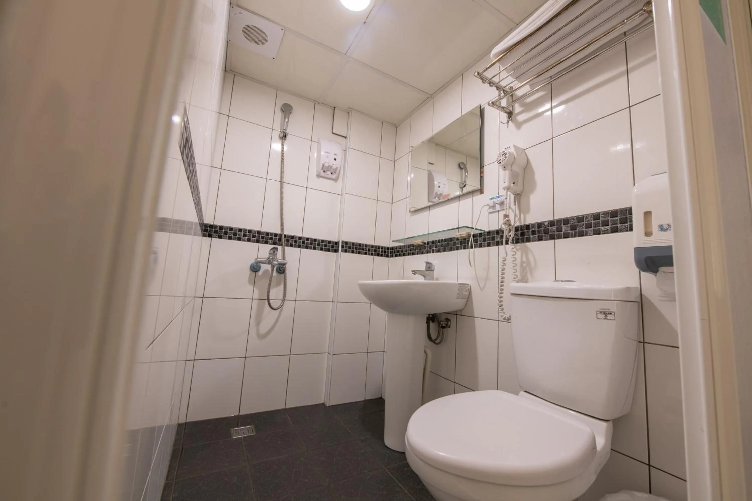 Shower in England Vacation Hotel