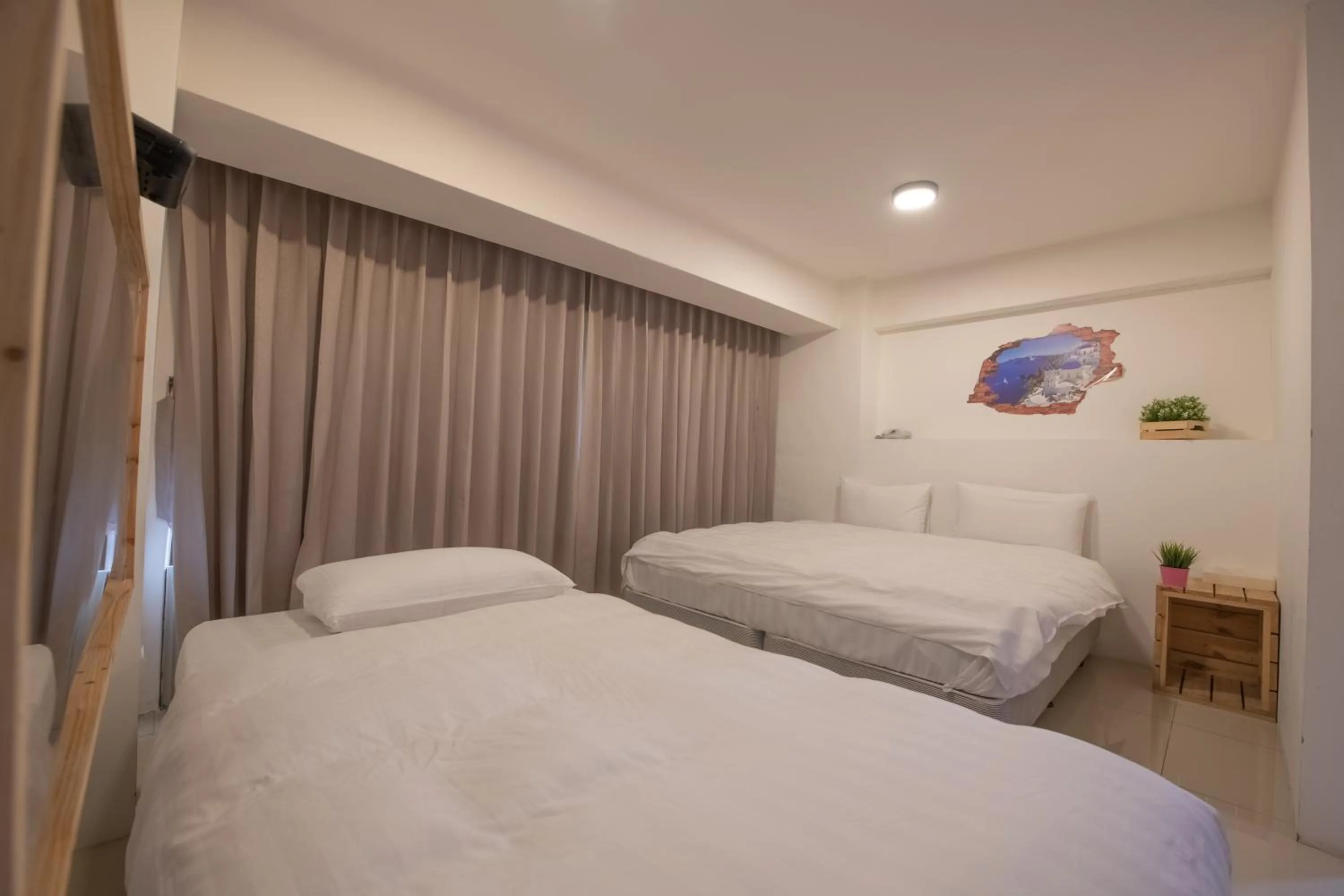 Bed in England Vacation Hotel