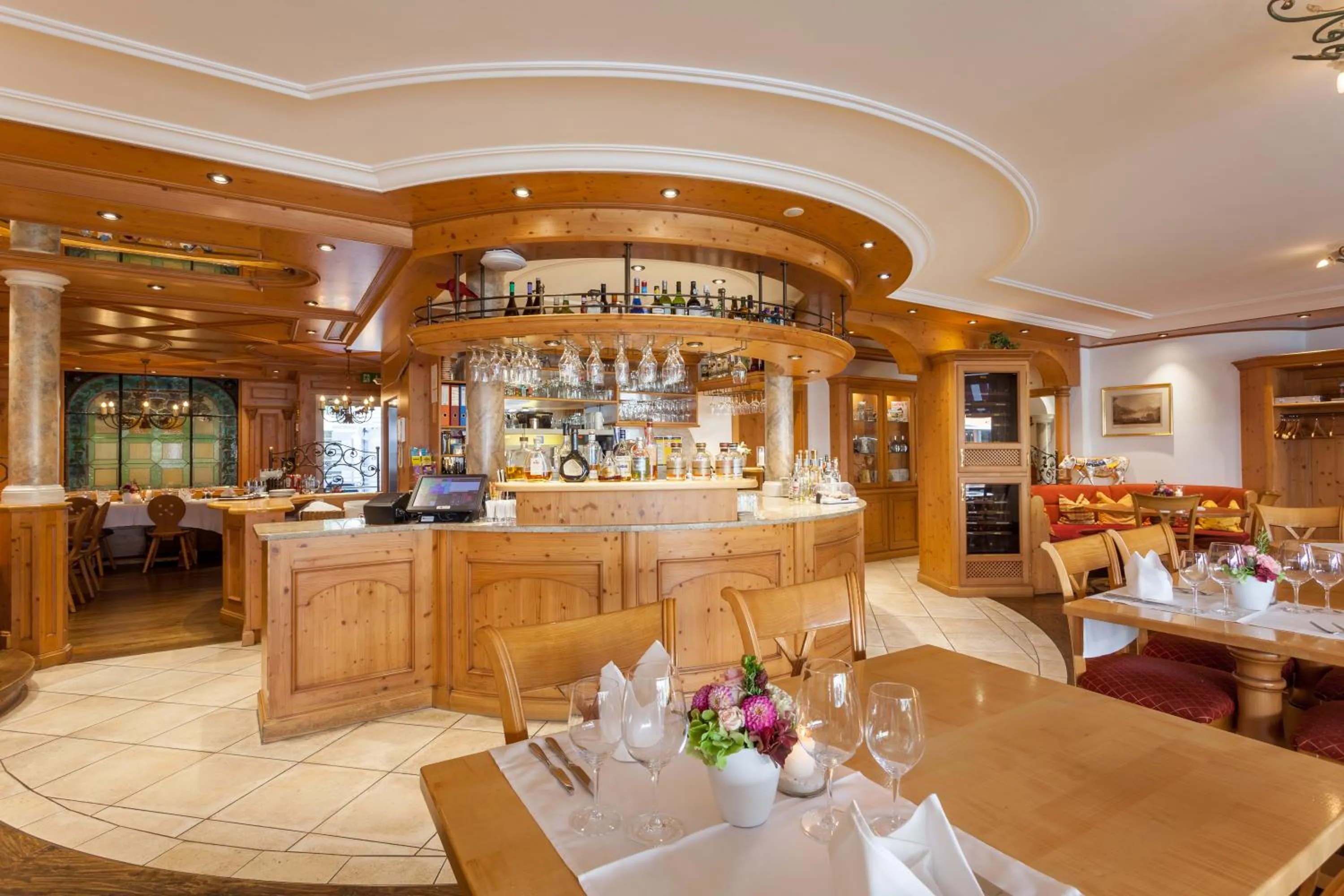 Restaurant/places to eat in Weisses Rössli Swiss Quality Hotel