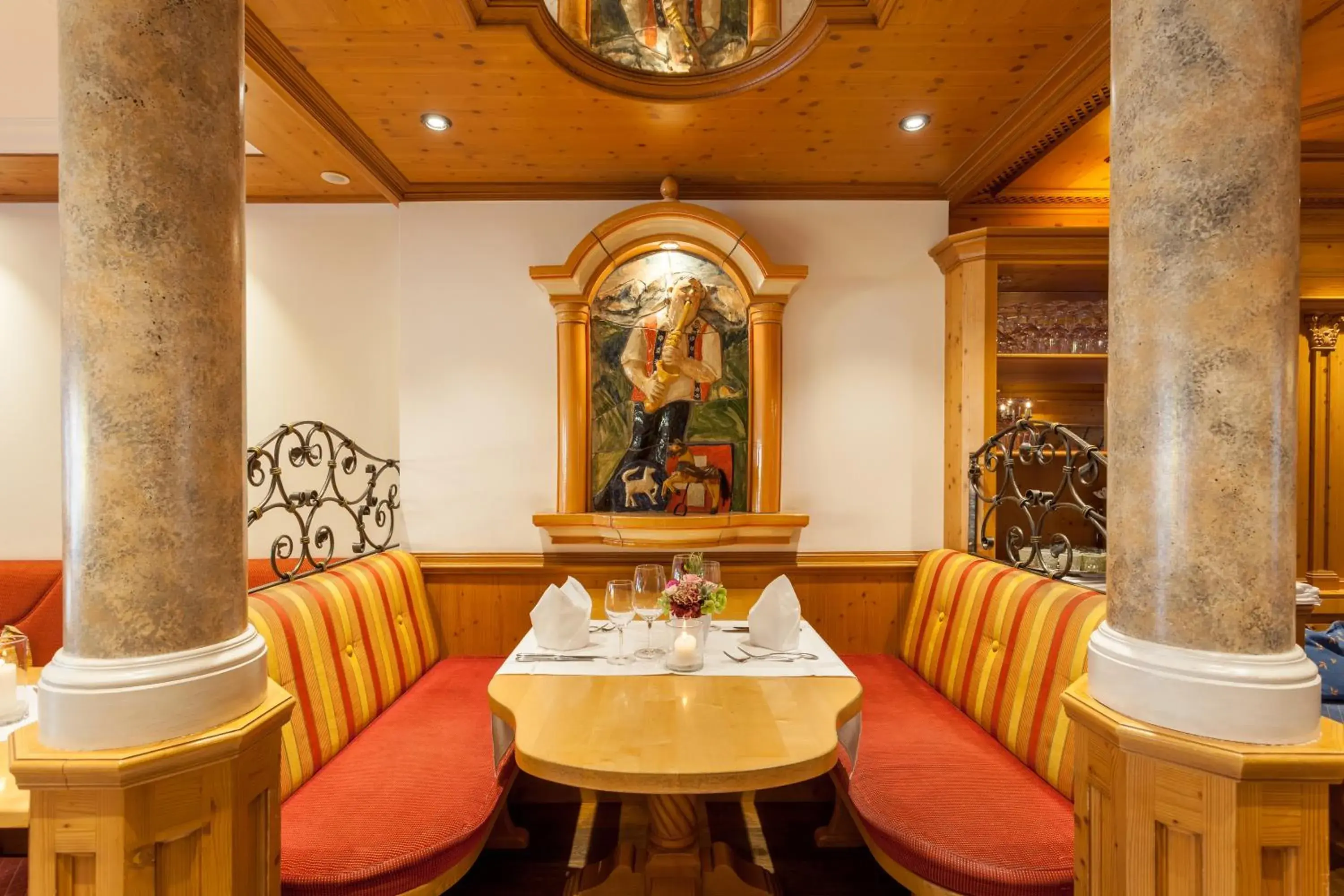 Restaurant/places to eat in Weisses Rössli Swiss Quality Hotel Restaurant/places to eat in Weisses Rössli Swiss Quality Hotel