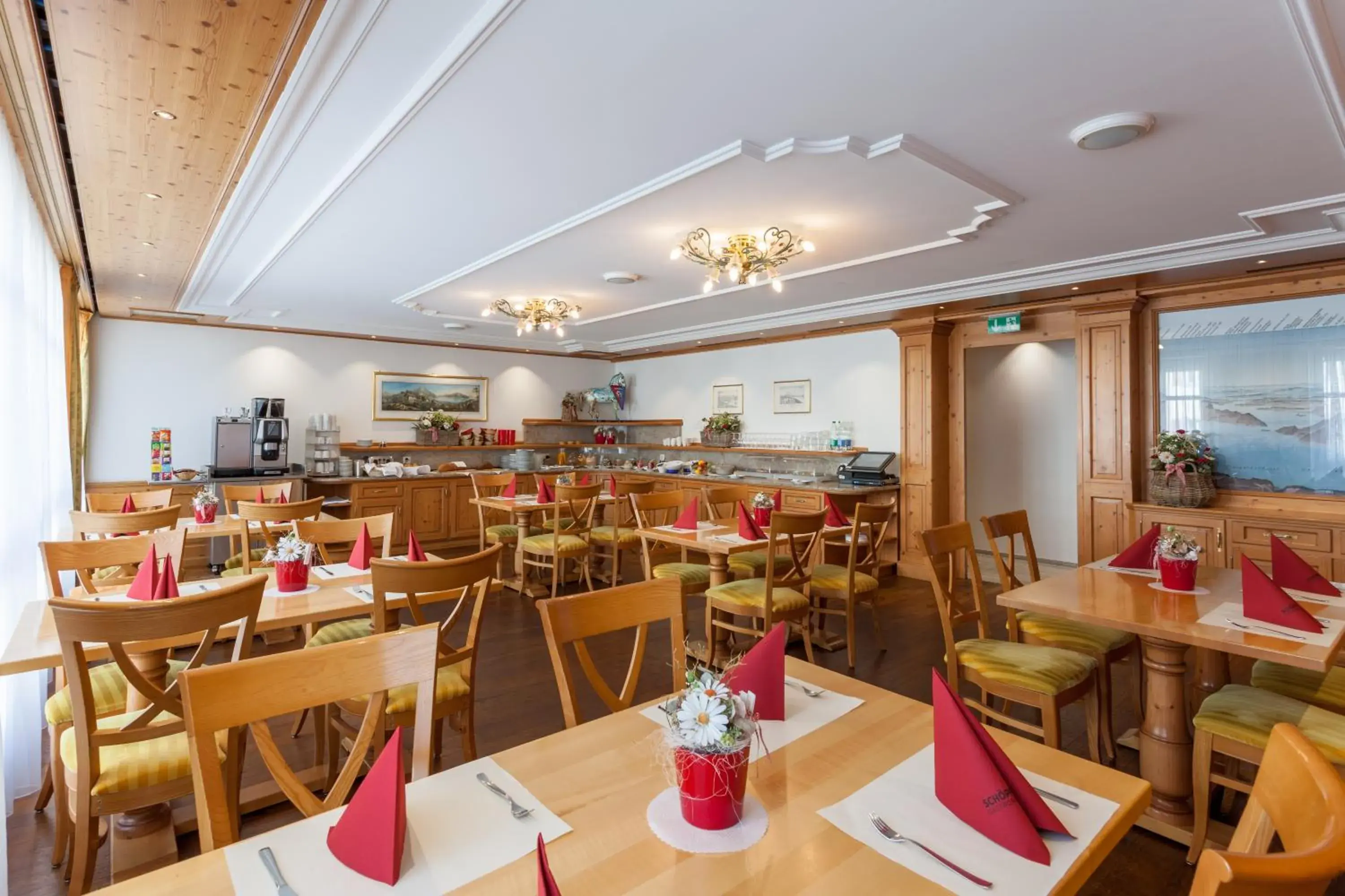 Restaurant/places to eat in Weisses Rössli Swiss Quality Hotel Restaurant/places to eat in Weisses Rössli Swiss Quality Hotel