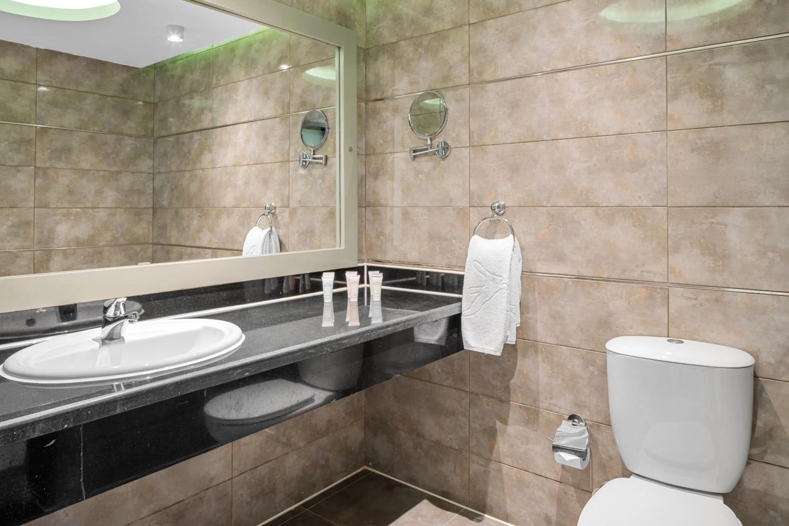 Bathroom in Pickalbatros Aqua Park Resort - Hurghada