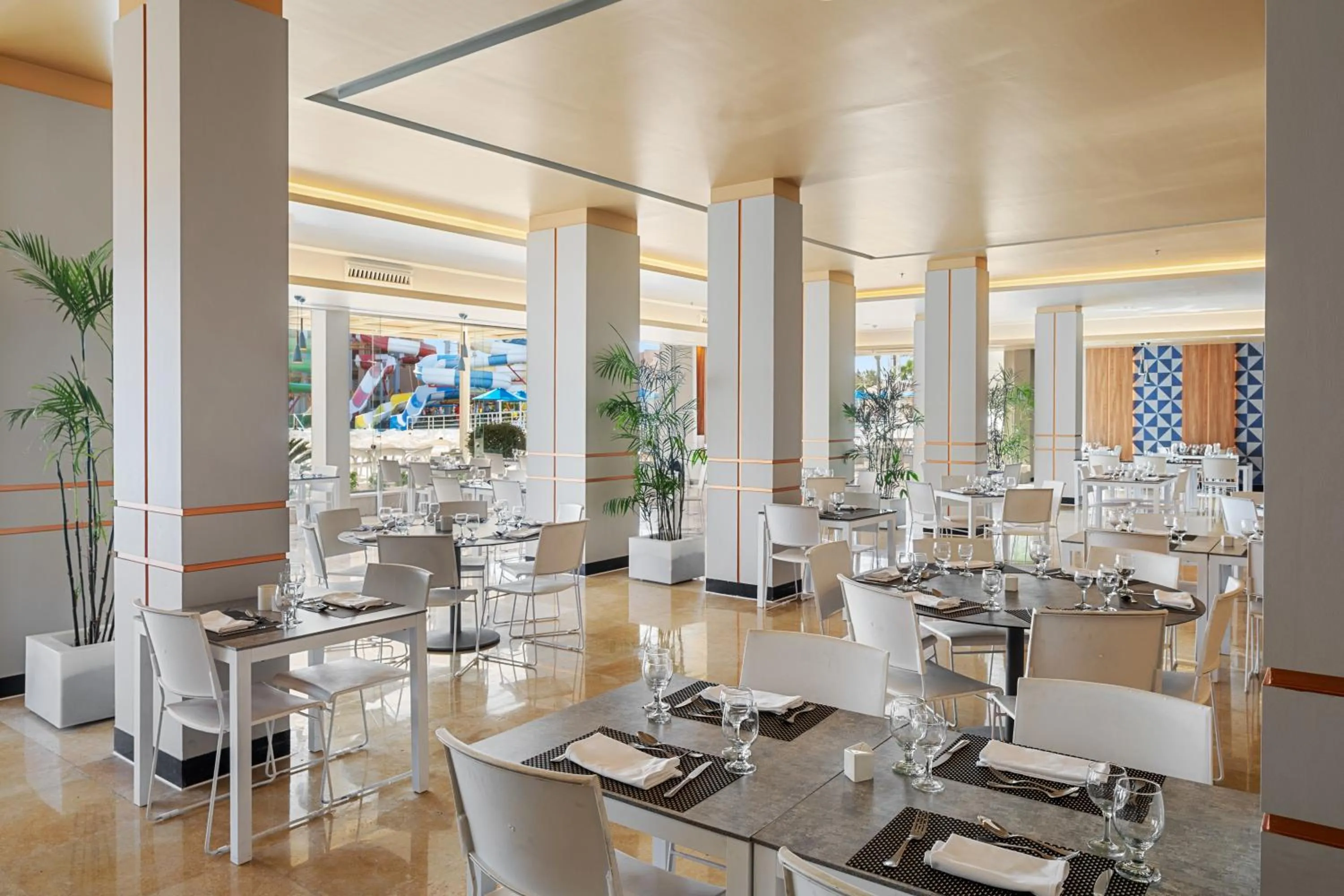 Restaurant/places to eat in Pickalbatros Aqua Park Resort - Hurghada
