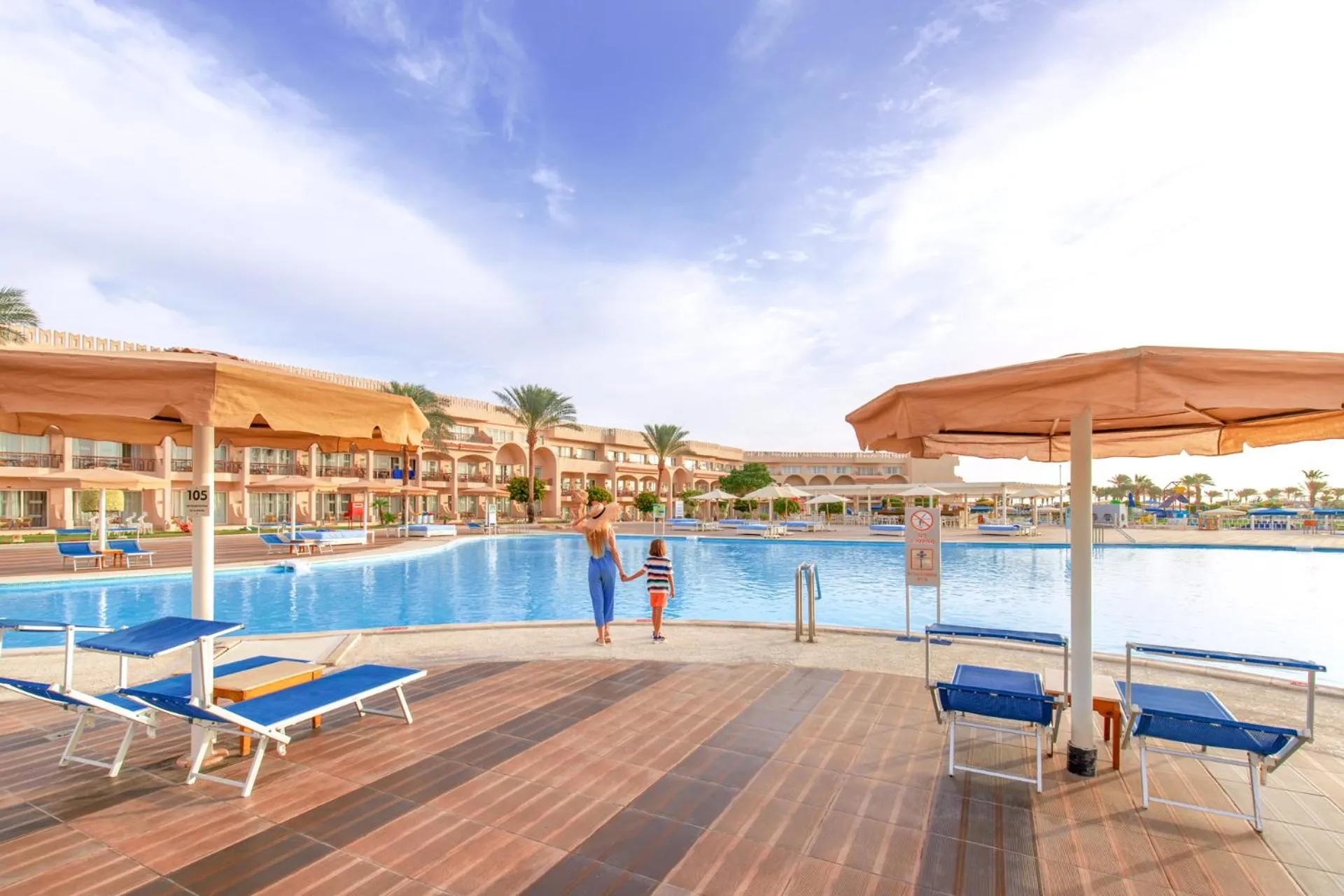 Swimming pool in Pickalbatros Royal Moderna Sharm "Aqua Park"- All inclusive