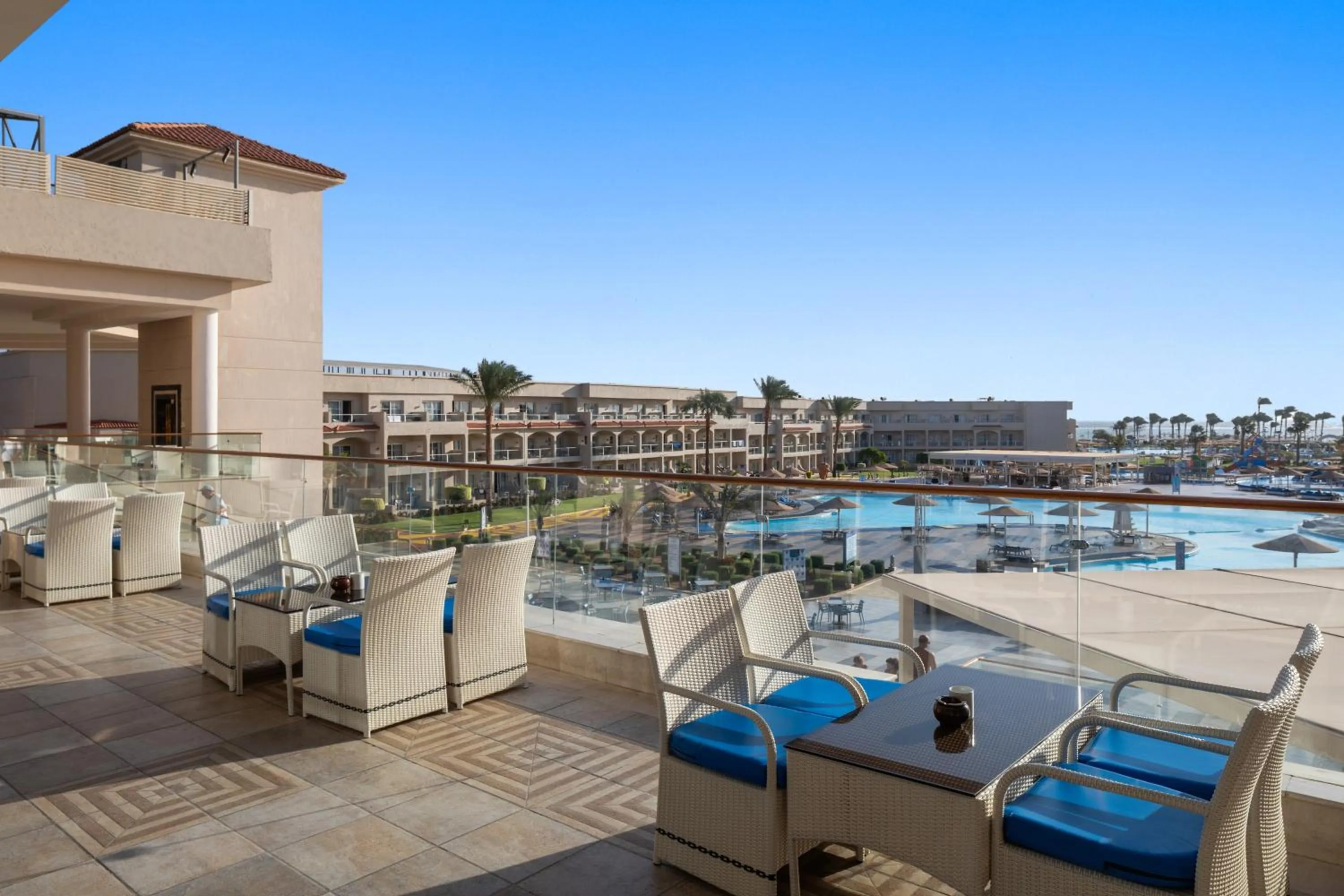 Day in Pickalbatros Royal Moderna Sharm "Aqua Park"- All inclusive