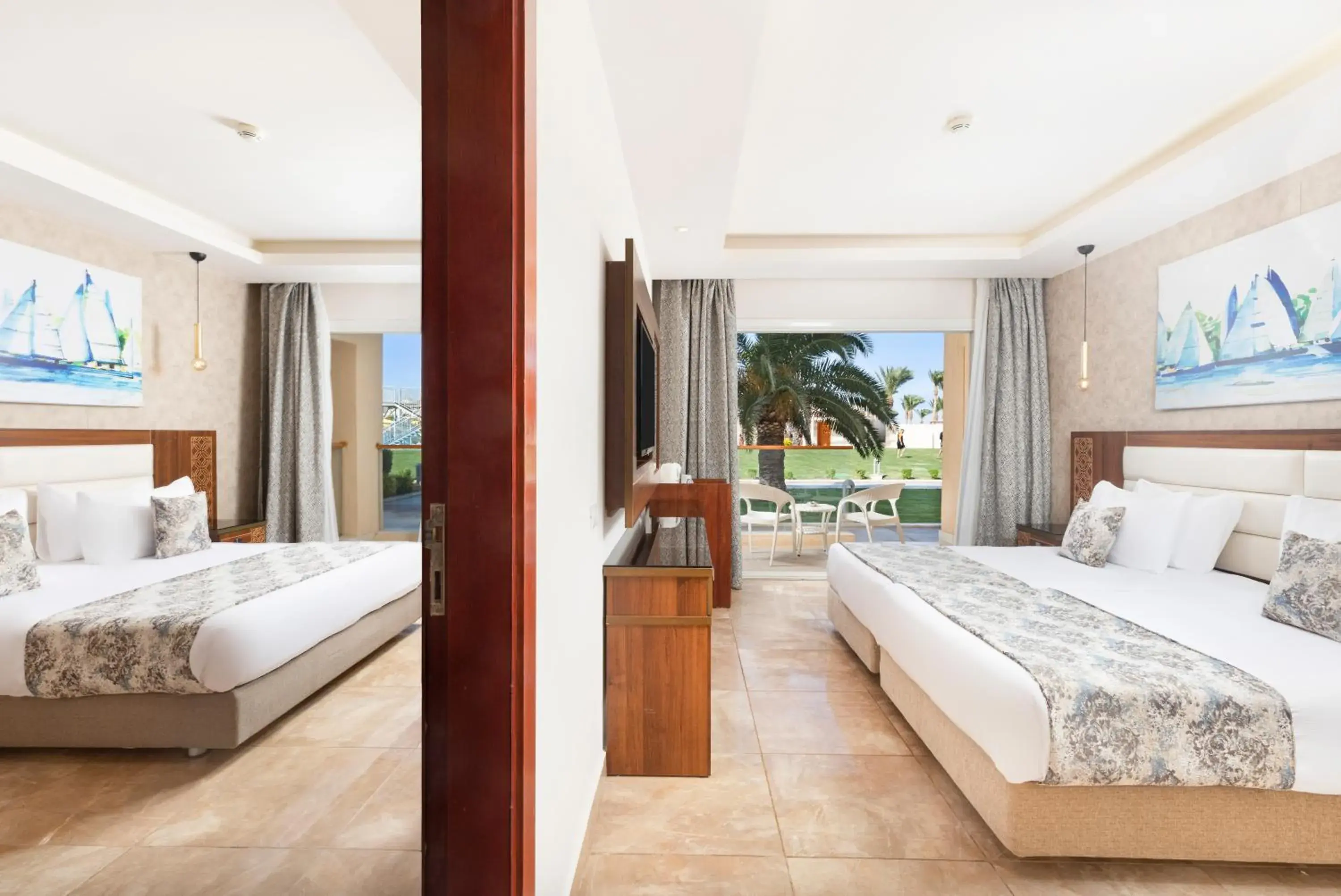 Photo of the whole room, Bed in Pickalbatros Royal Moderna Sharm "Aqua Park" Photo of the whole room, Bed in Pickalbatros Royal Moderna Sharm "Aqua Park"