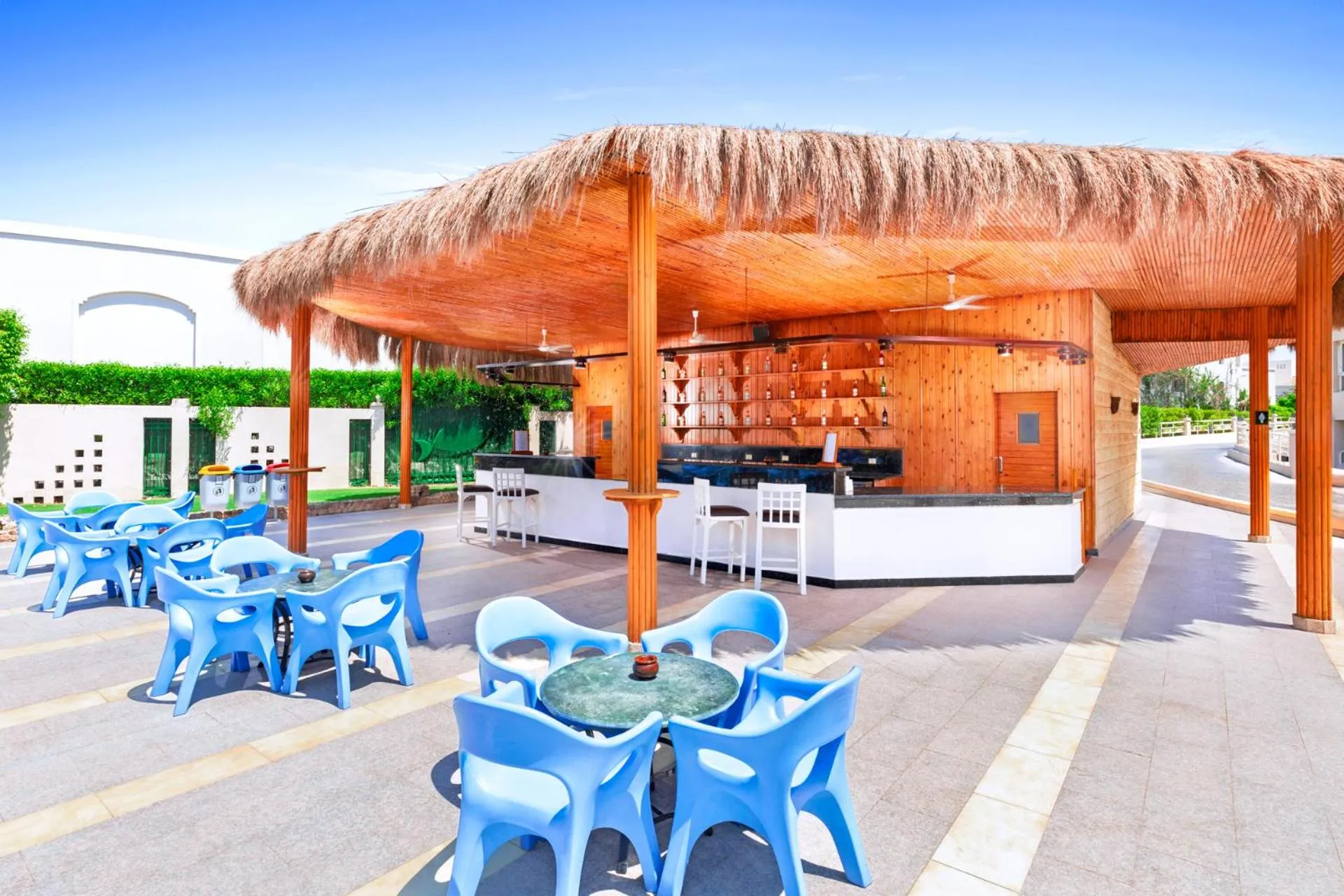Lounge or bar in Pickalbatros Royal Moderna Sharm "Aqua Park"- All inclusive