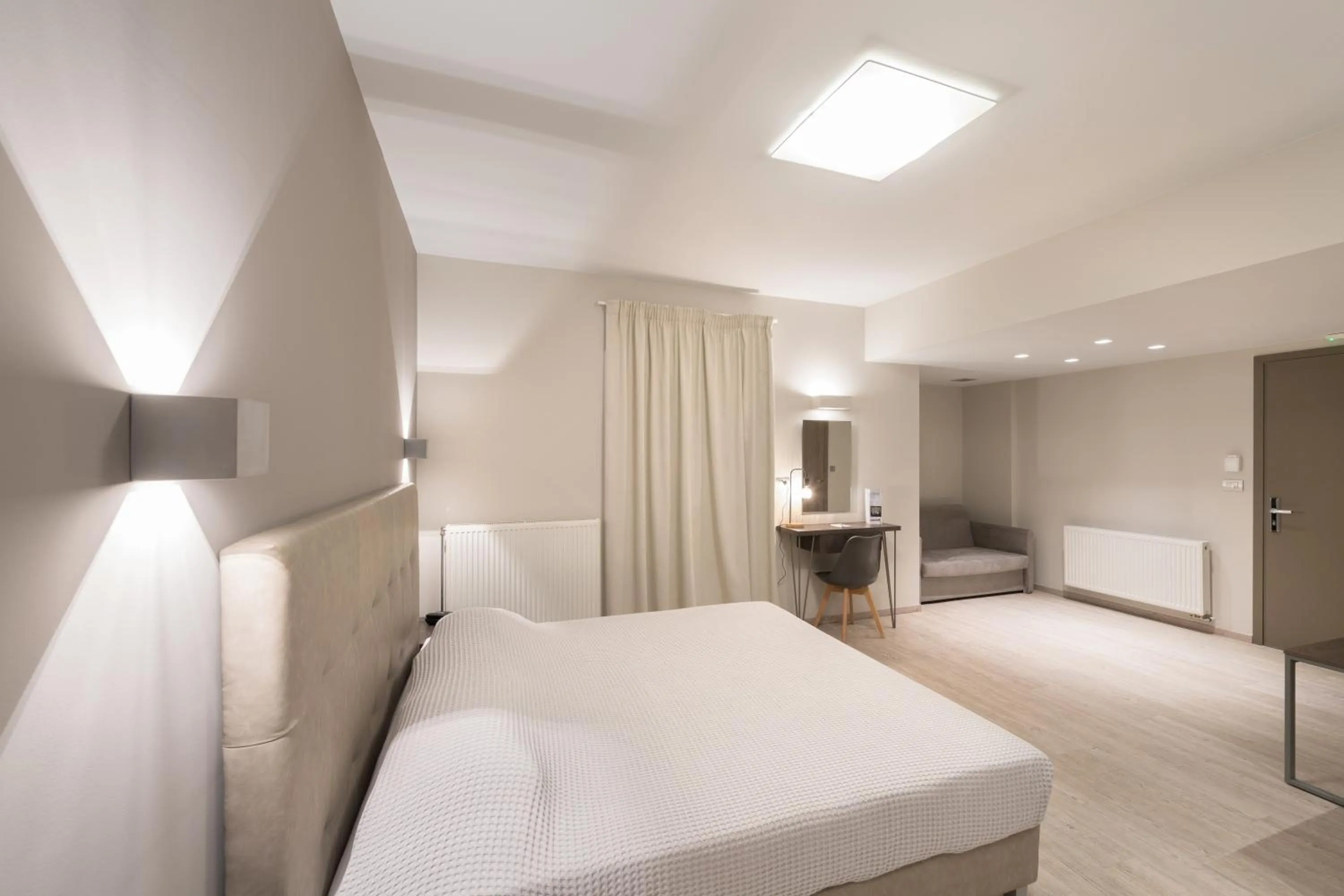 Photo of the whole room, Bed in Castello Hotel