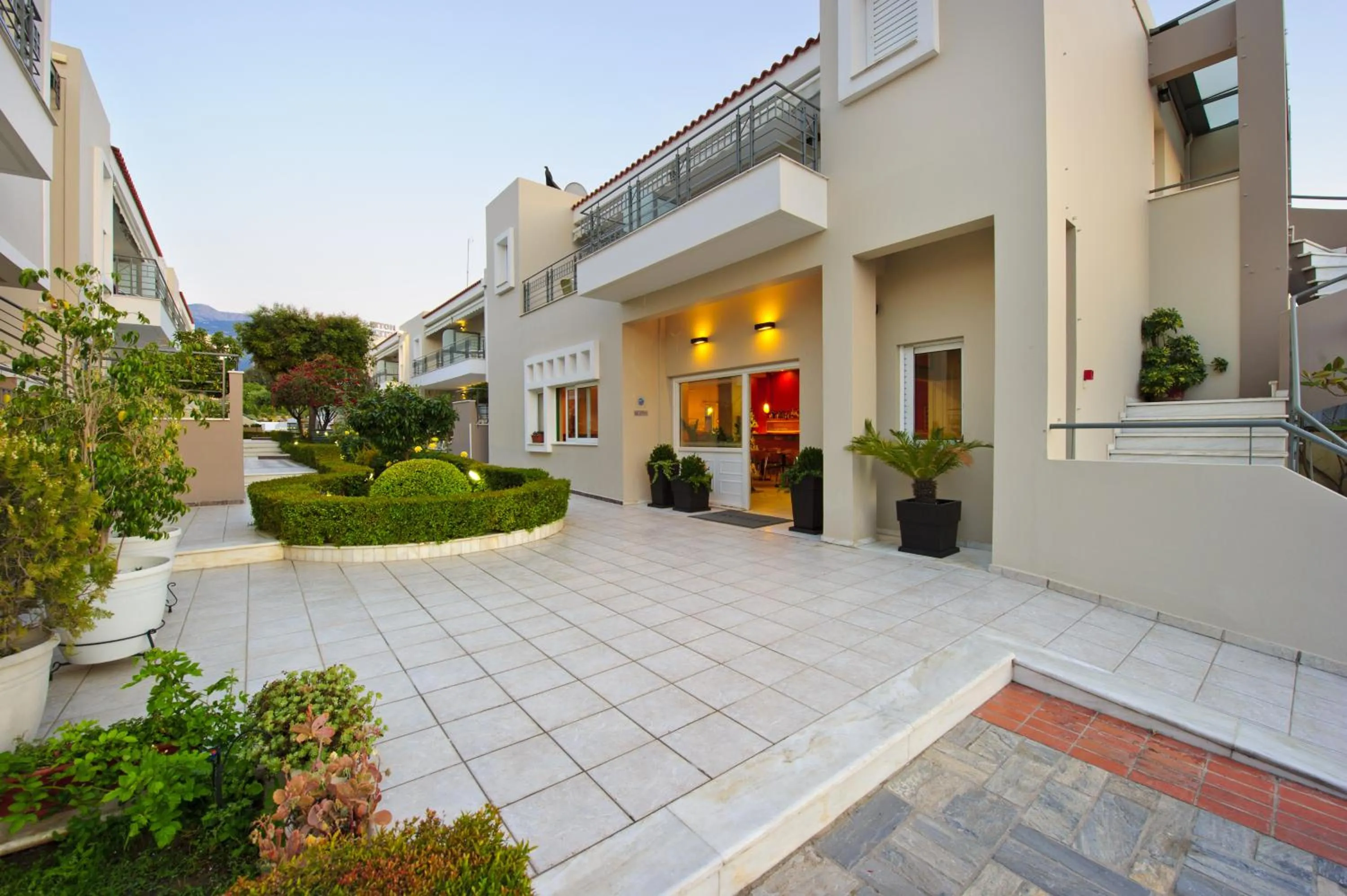 Facade/entrance in Castello Hotel