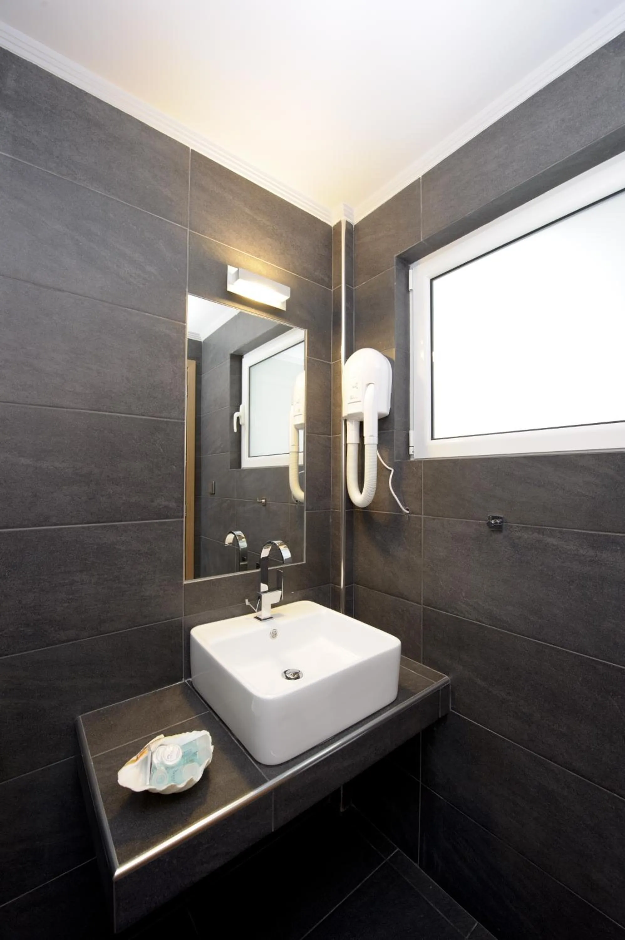 Bathroom in Castello Hotel